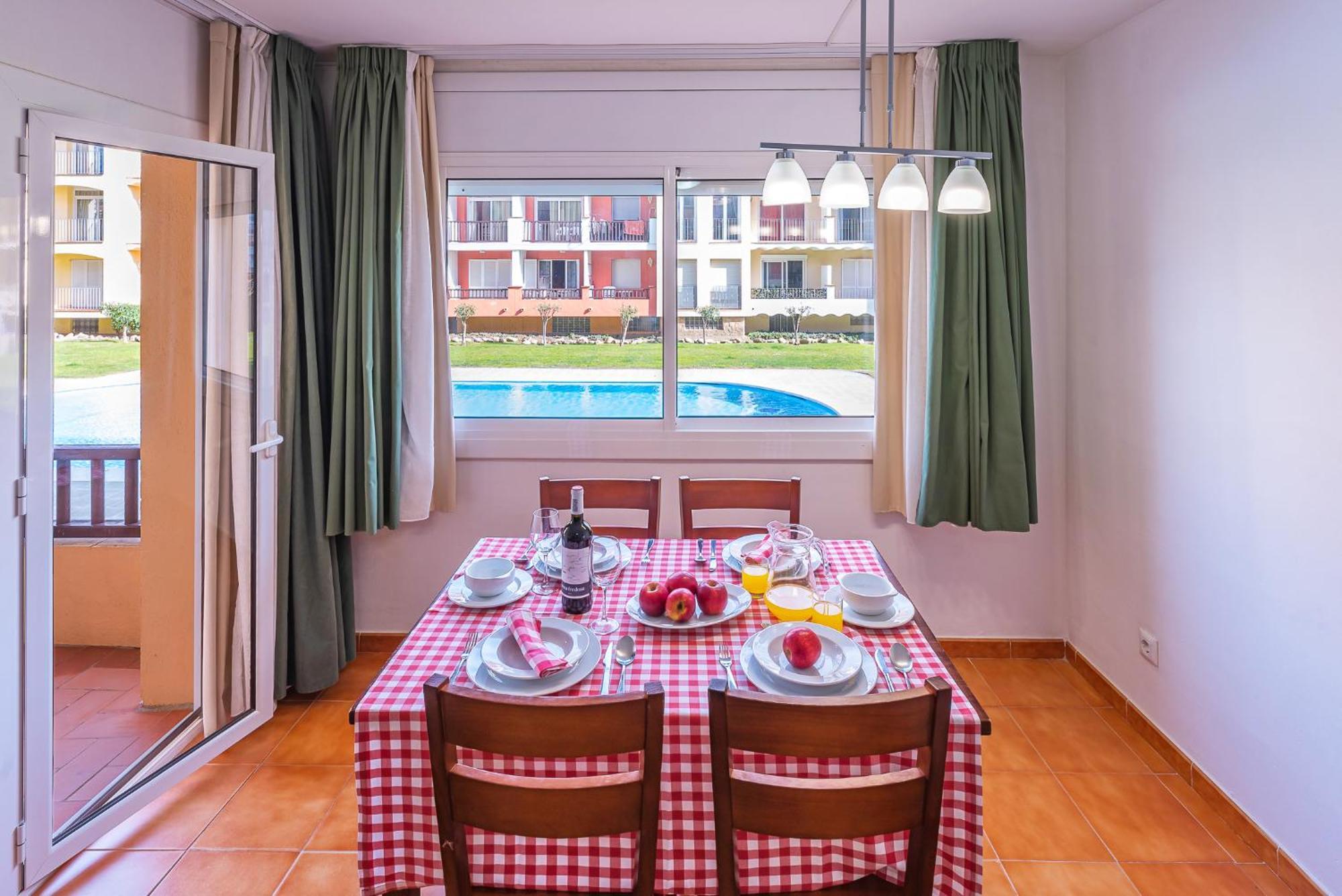 Aptos. Comte D'empuries Apartment