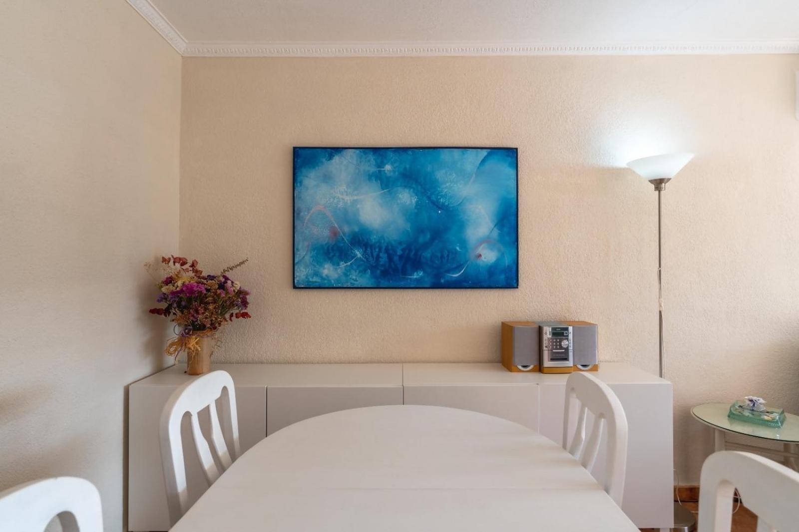 Pau Picasso Con Piscina Y Terraza En Apartamento