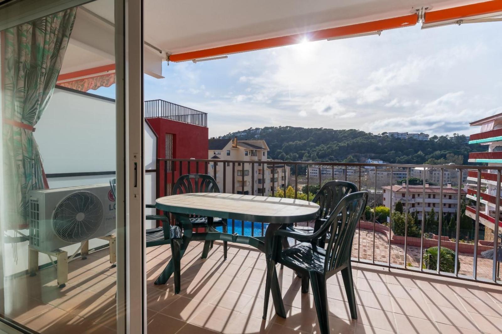Pau Picasso Con Piscina Y Terraza En *