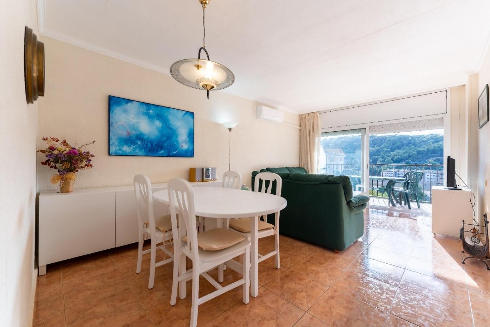 Pau Picasso Con Piscina Y Terraza En Apartamento