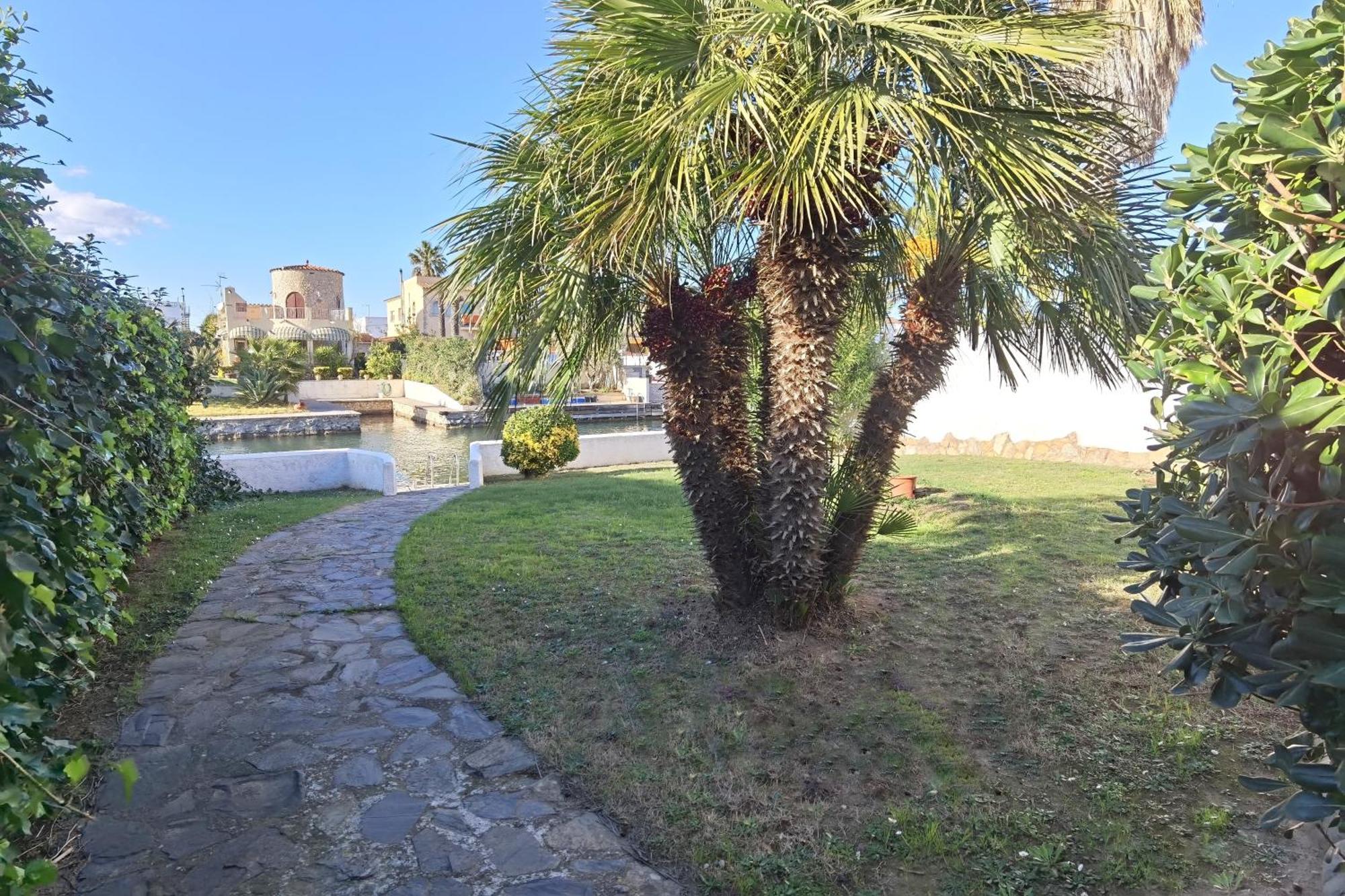Holiday home Leon Inmo Casa Nagore - 10074 Empuriabrava