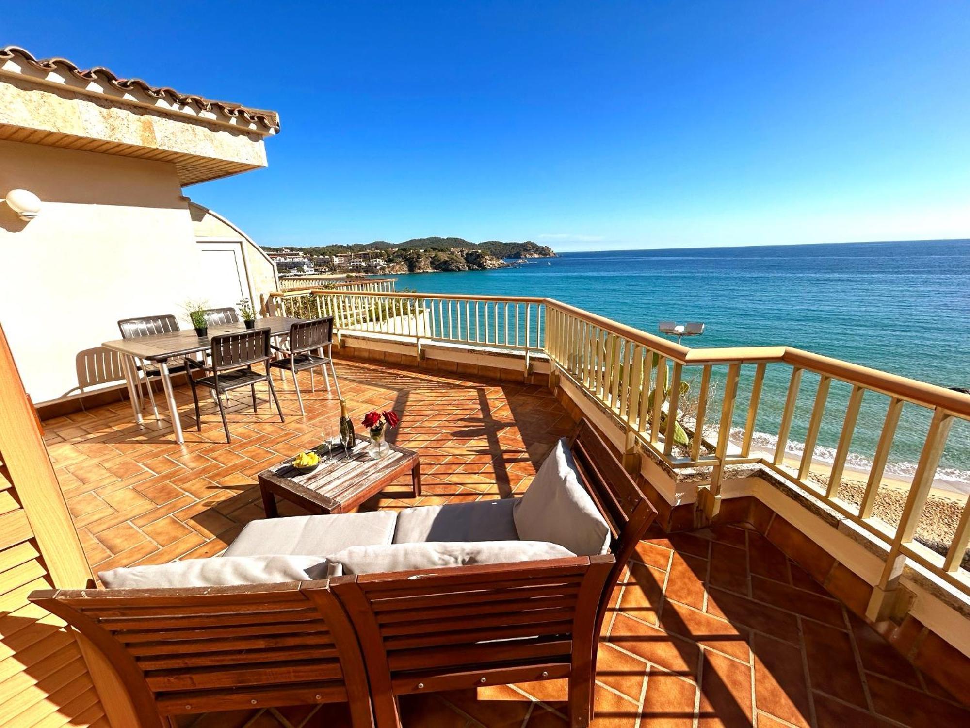 Charming In La Fosca Apartment