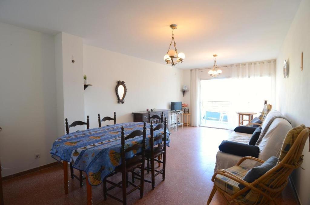 Rocamaura 3 - Apartment *