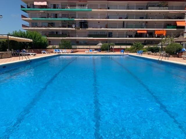 Pau Picasso Con Piscina Y Terraza En Apartamento