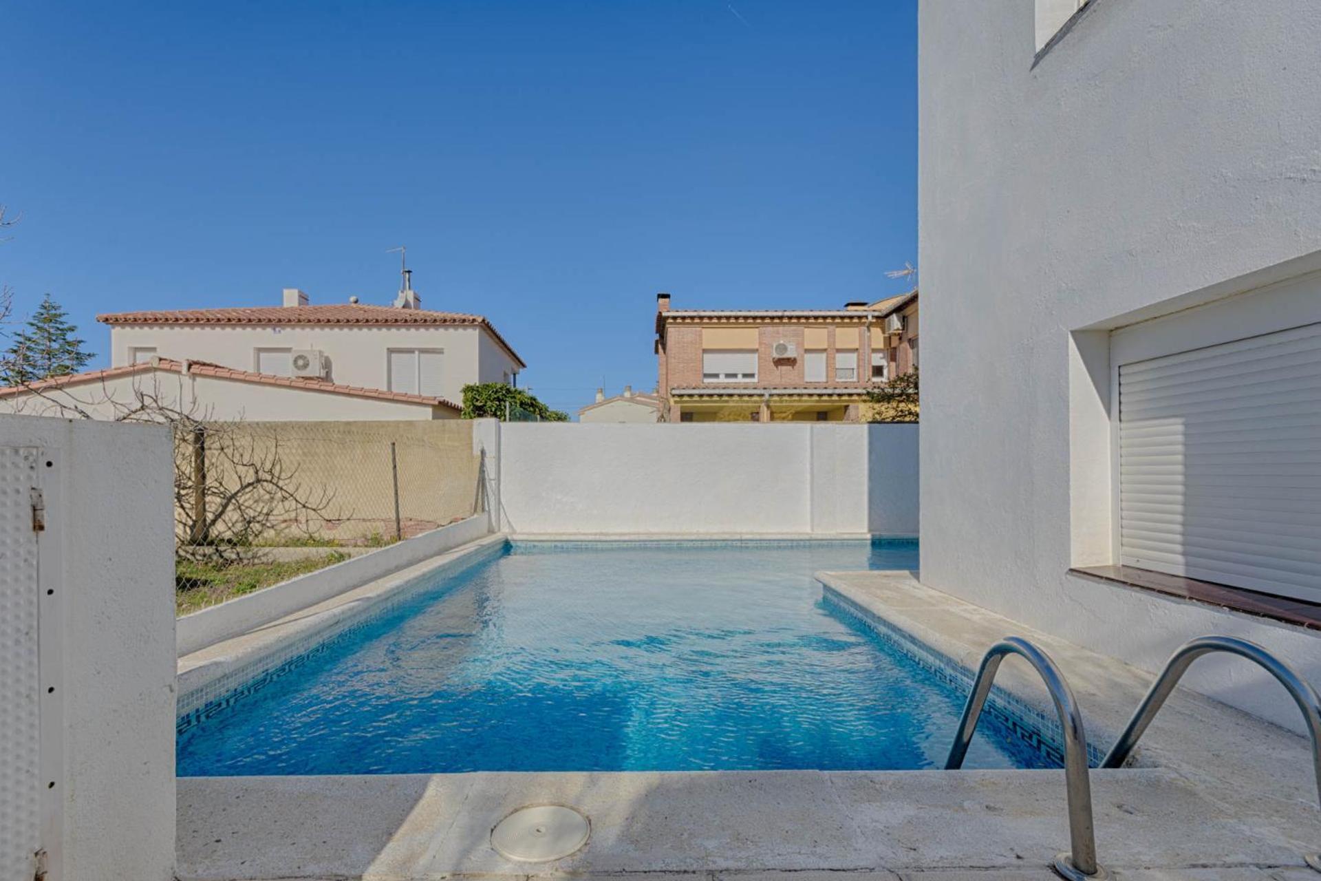 Apartamento Amplio Y Luminoso Con Piscina Planta 0 N2 *