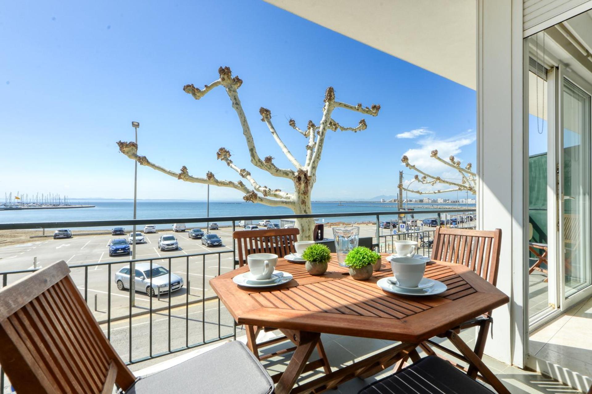 Frontline Centre - Immo Barneda Apartment