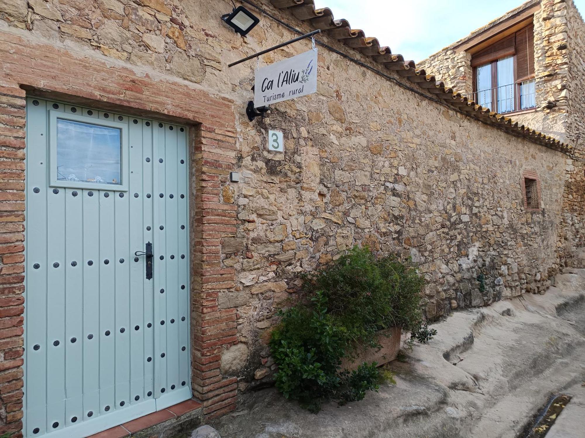 Calaliu Country house Peratallada