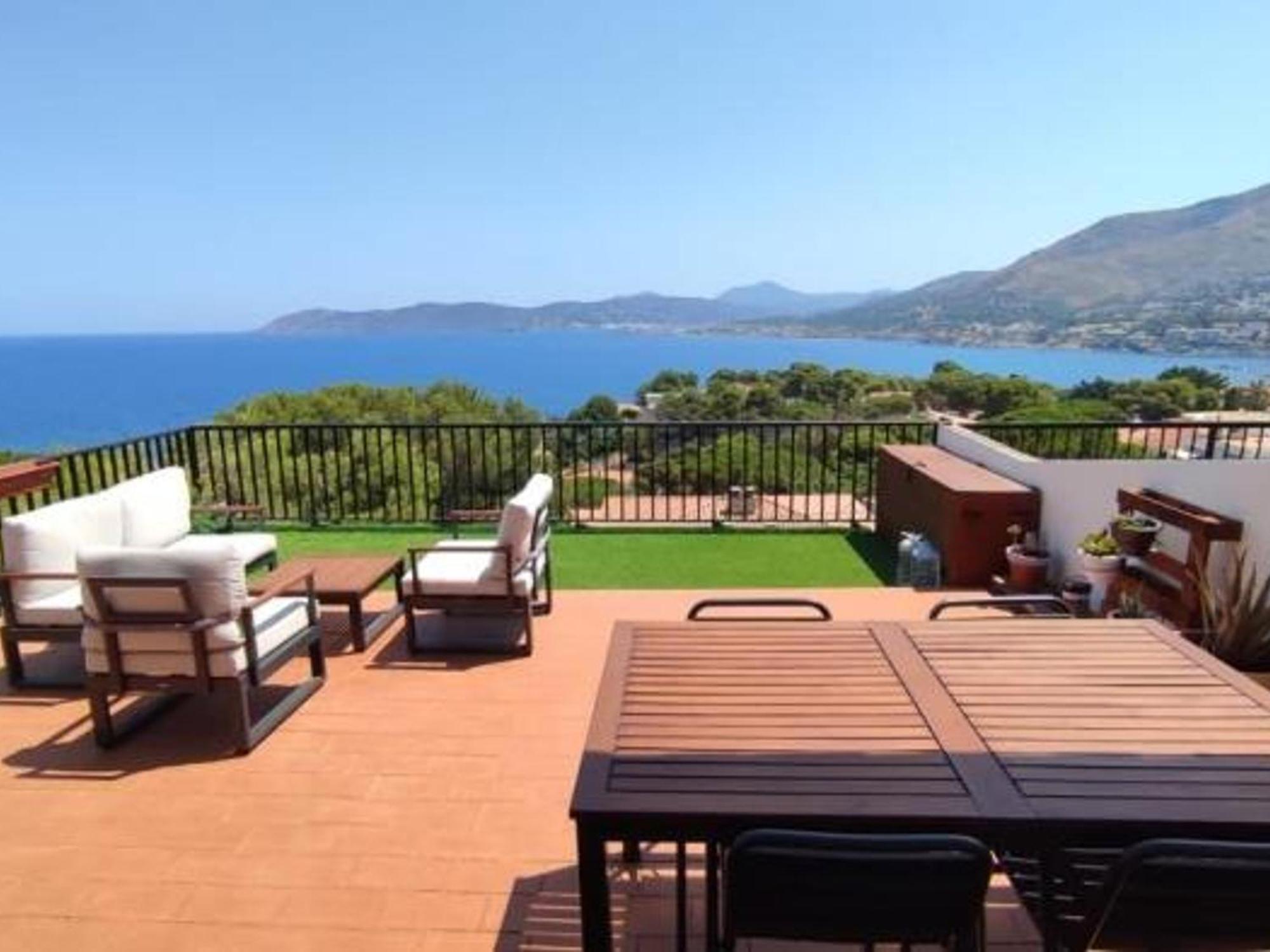 Apartamento Con Terraza Panoramica Cerca De La Playa En - Es-170-87 Llançà