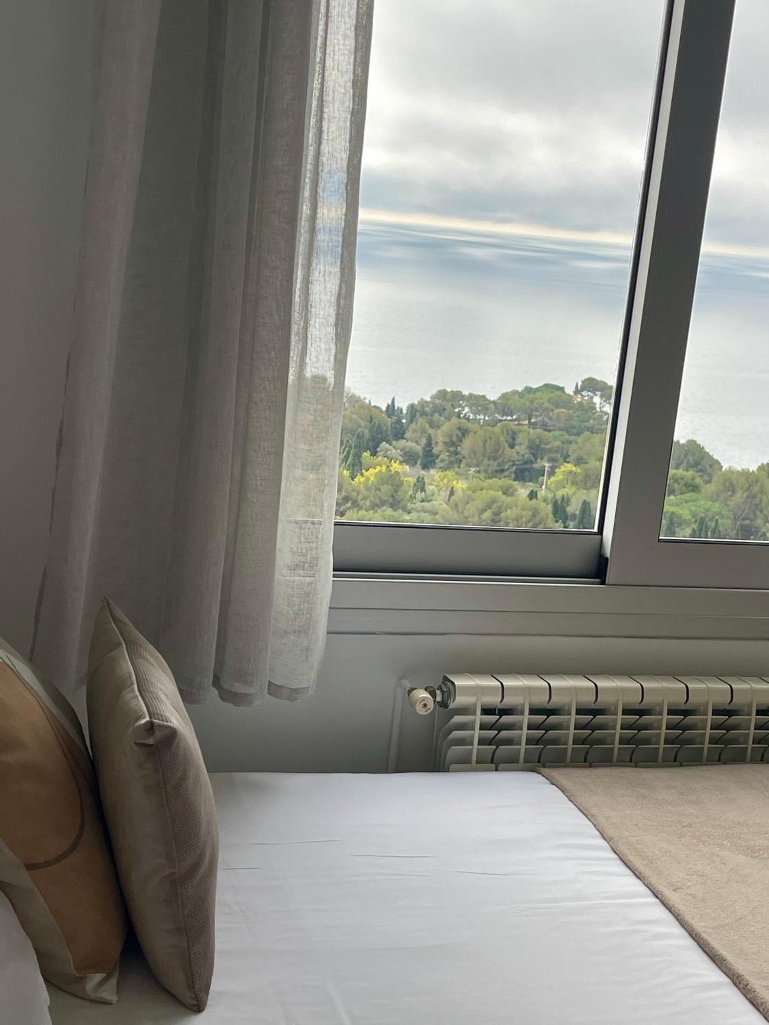 Seahomes Vacations, La Casa Blue Mediterranean Lifestyle * Blanes