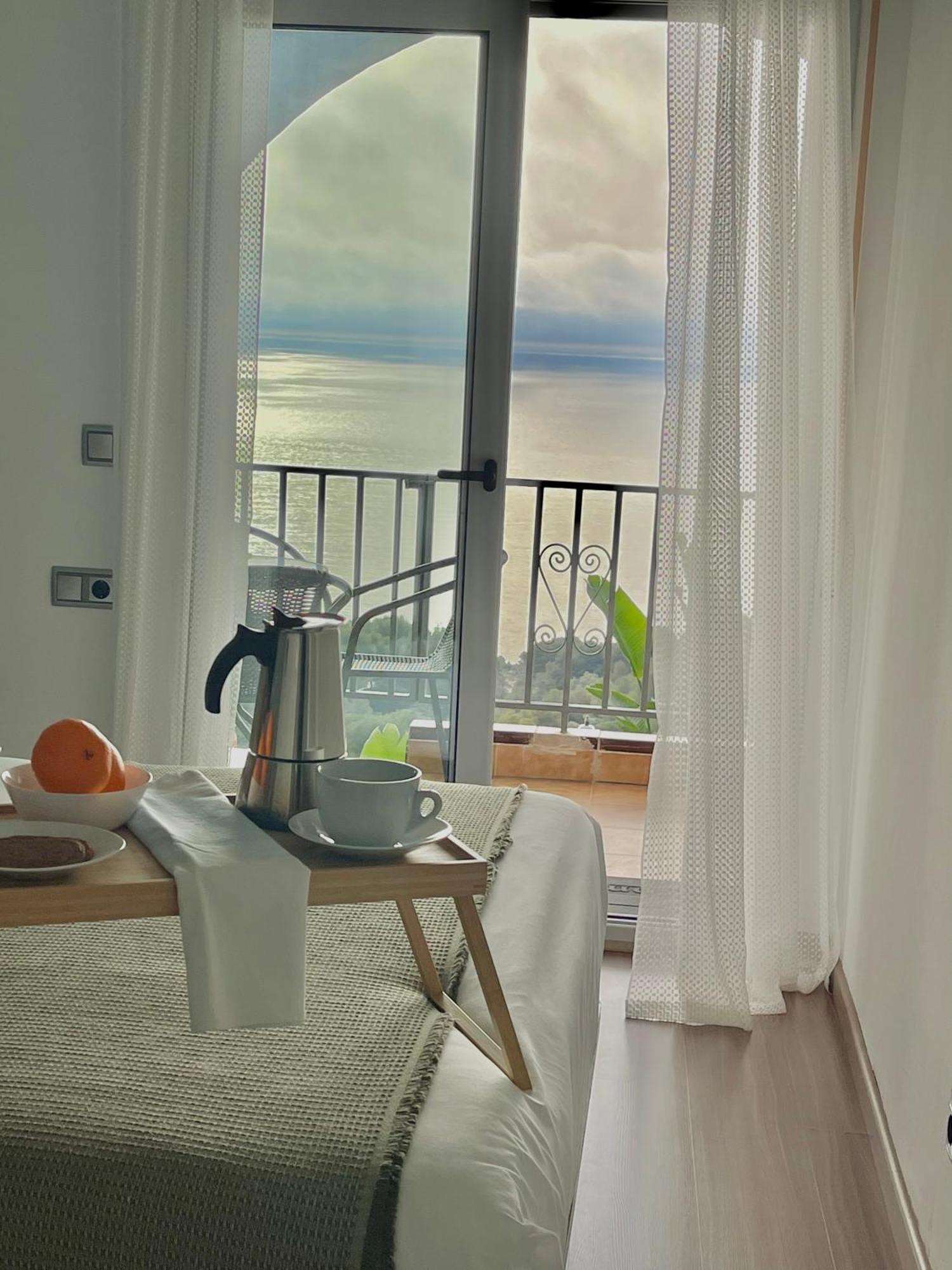 Seahomes Vacations, La Casa Blue Mediterranean Lifestyle Villa *