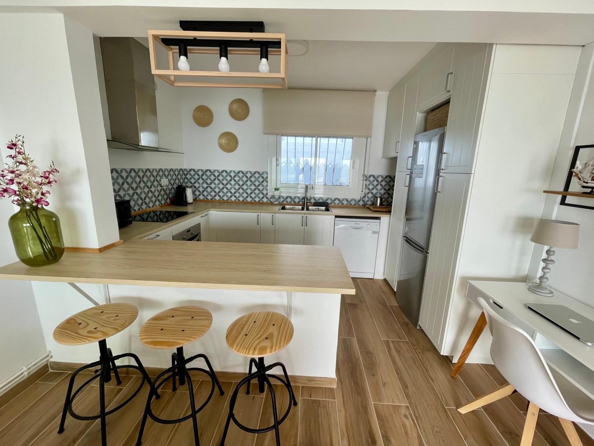 Villa Seahomes Vacations, La Casa Blue Mediterranean Lifestyle *