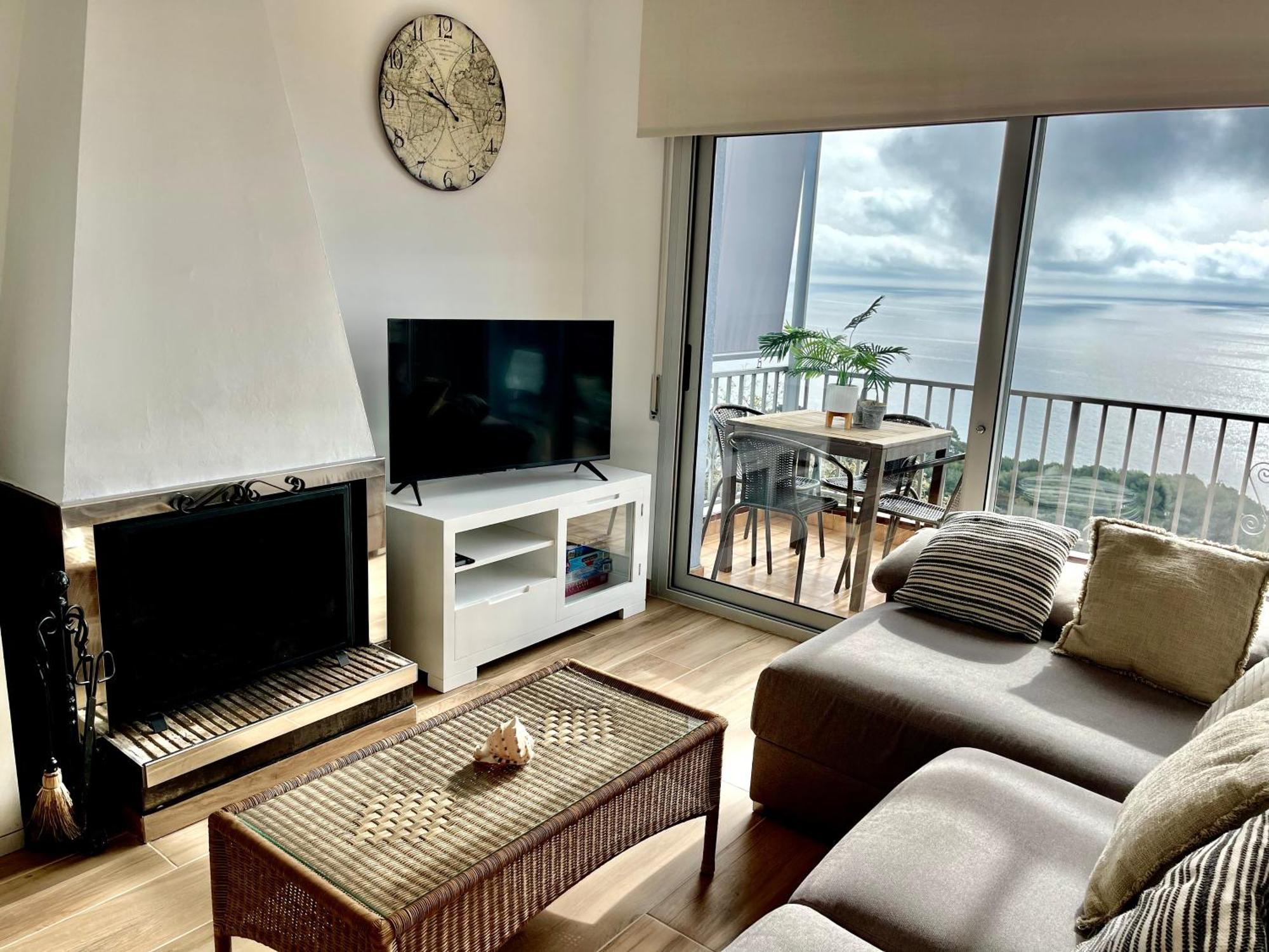 Seahomes Vacations, La Casa Blue Mediterranean Lifestyle