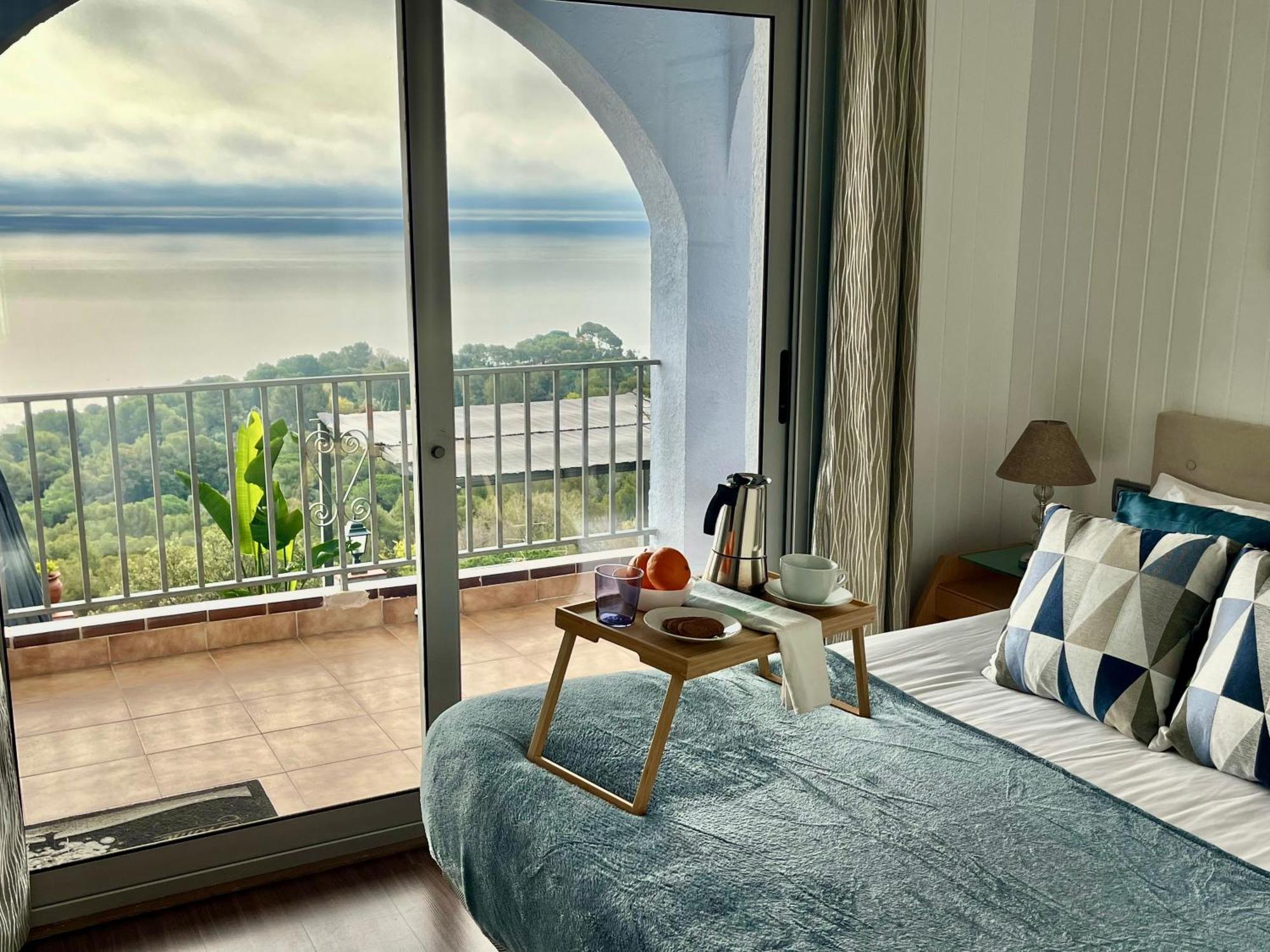 Seahomes Vacations, La Casa Blue Mediterranean Lifestyle Villa *