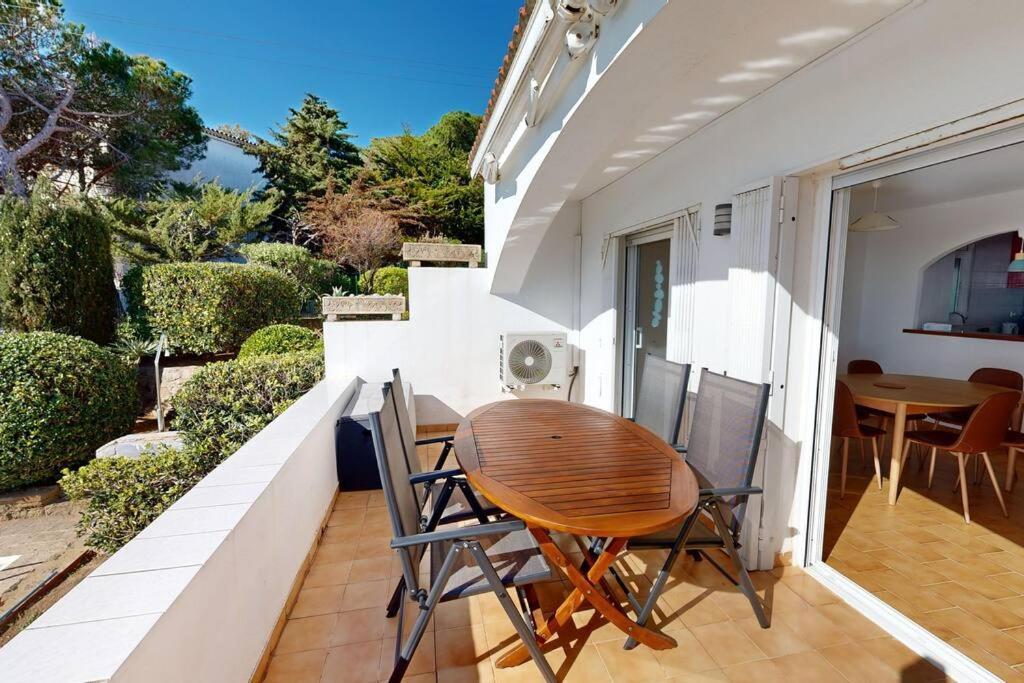 Apartment 65 M2 ,piscine Vue Roses