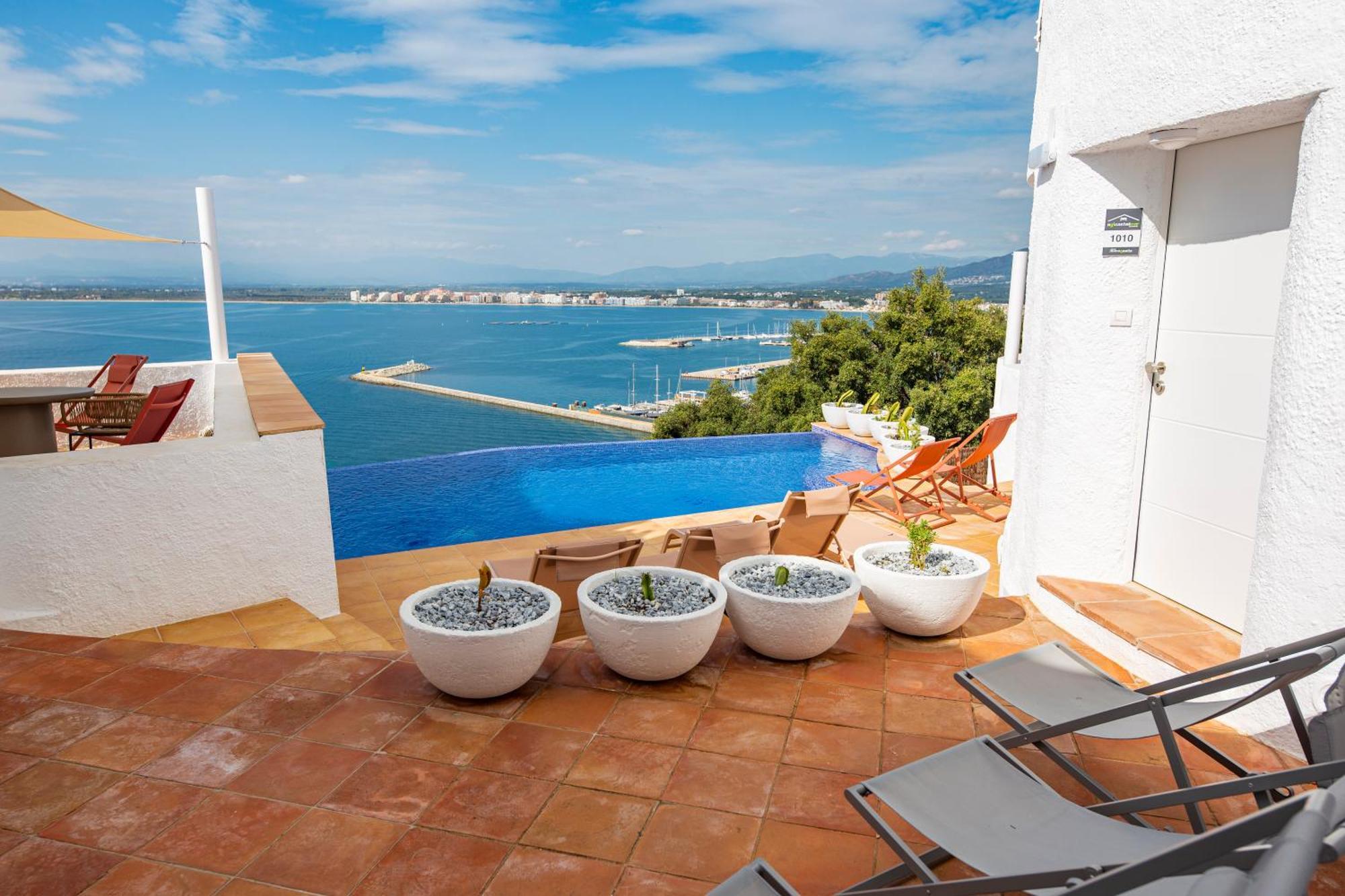 Agi Castell Mar Apartment