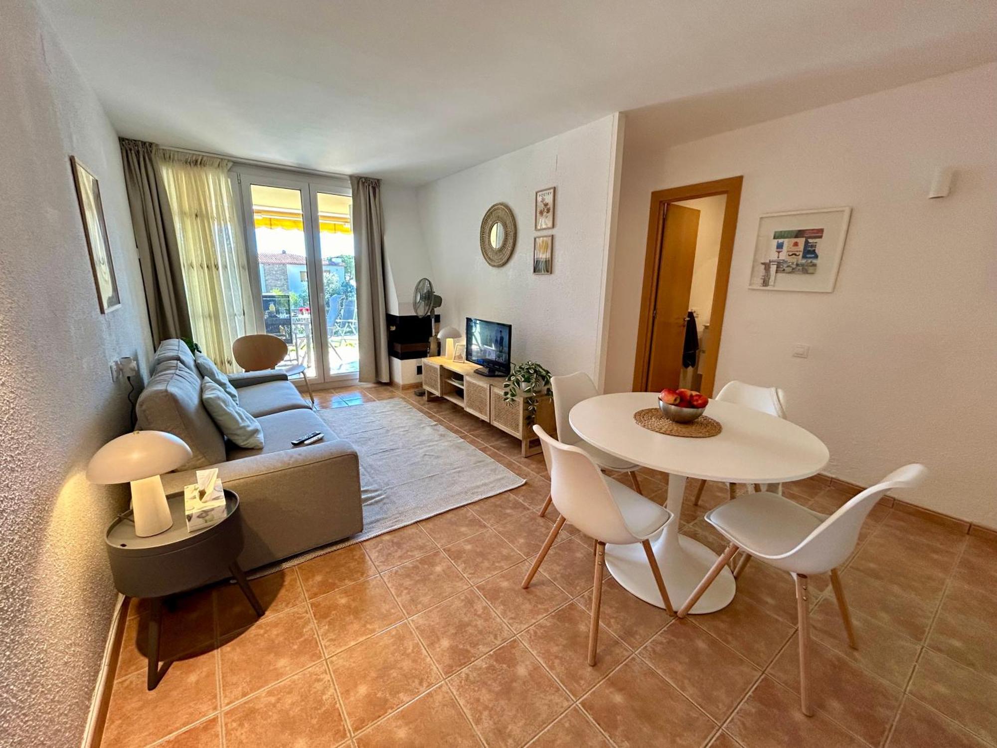 Apartamento Reformat, Wi Fi, Parking, Piscina, Ac *