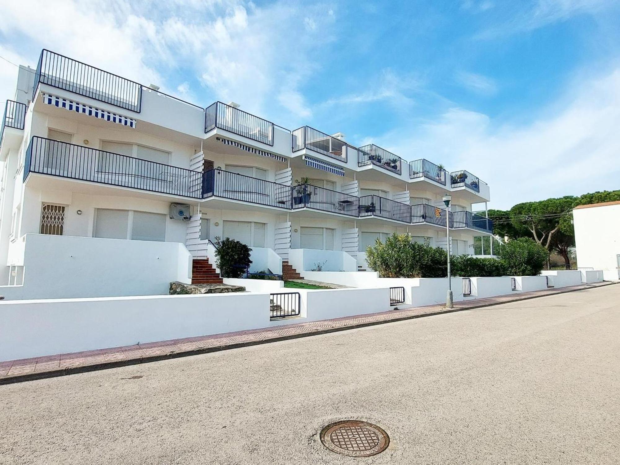 Acogedor Con Terraza A Un Paso De La Playa En - Es-170-26