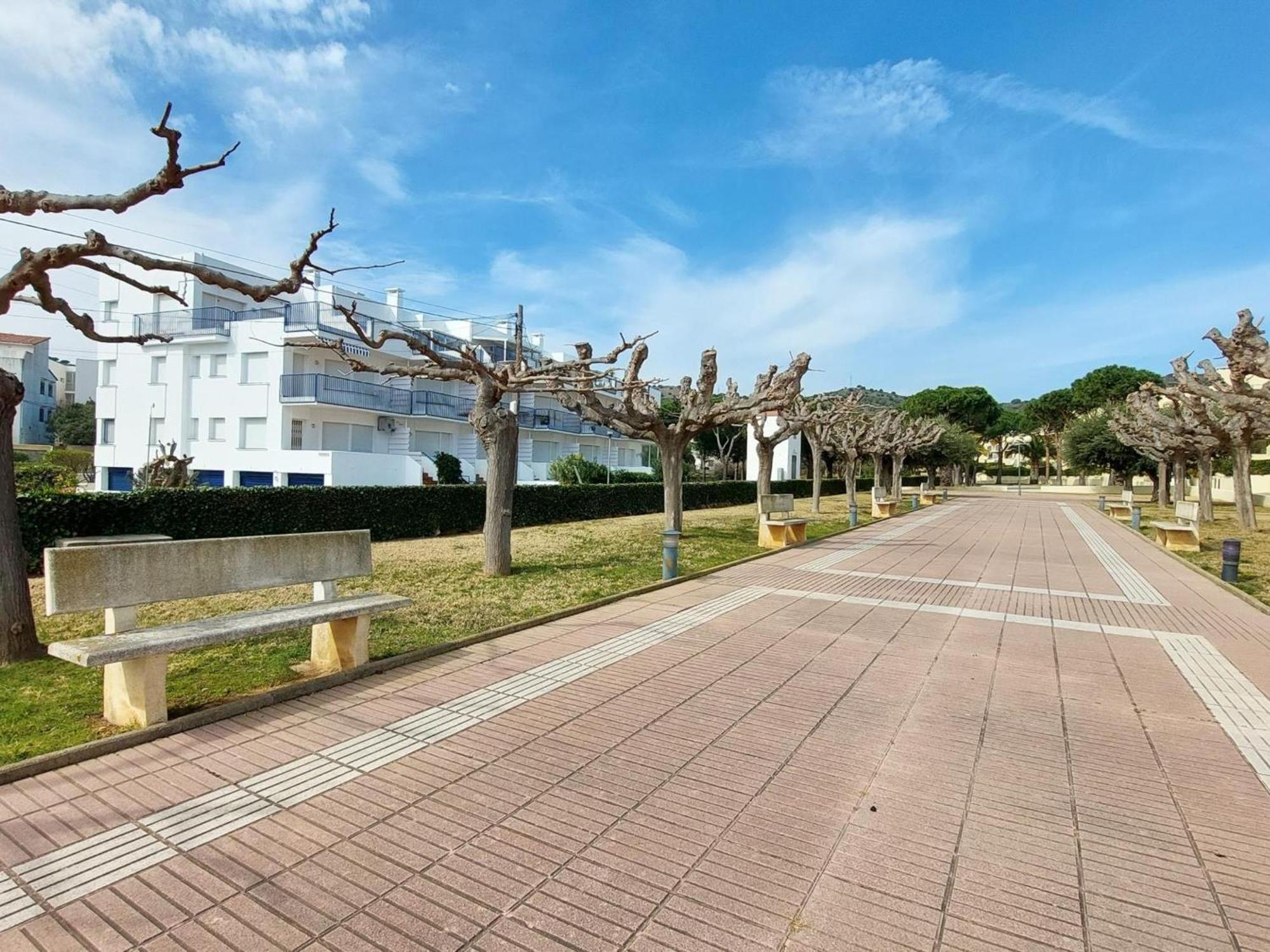 Acogedor Con Terraza A Un Paso De La Playa En - Es-170-26