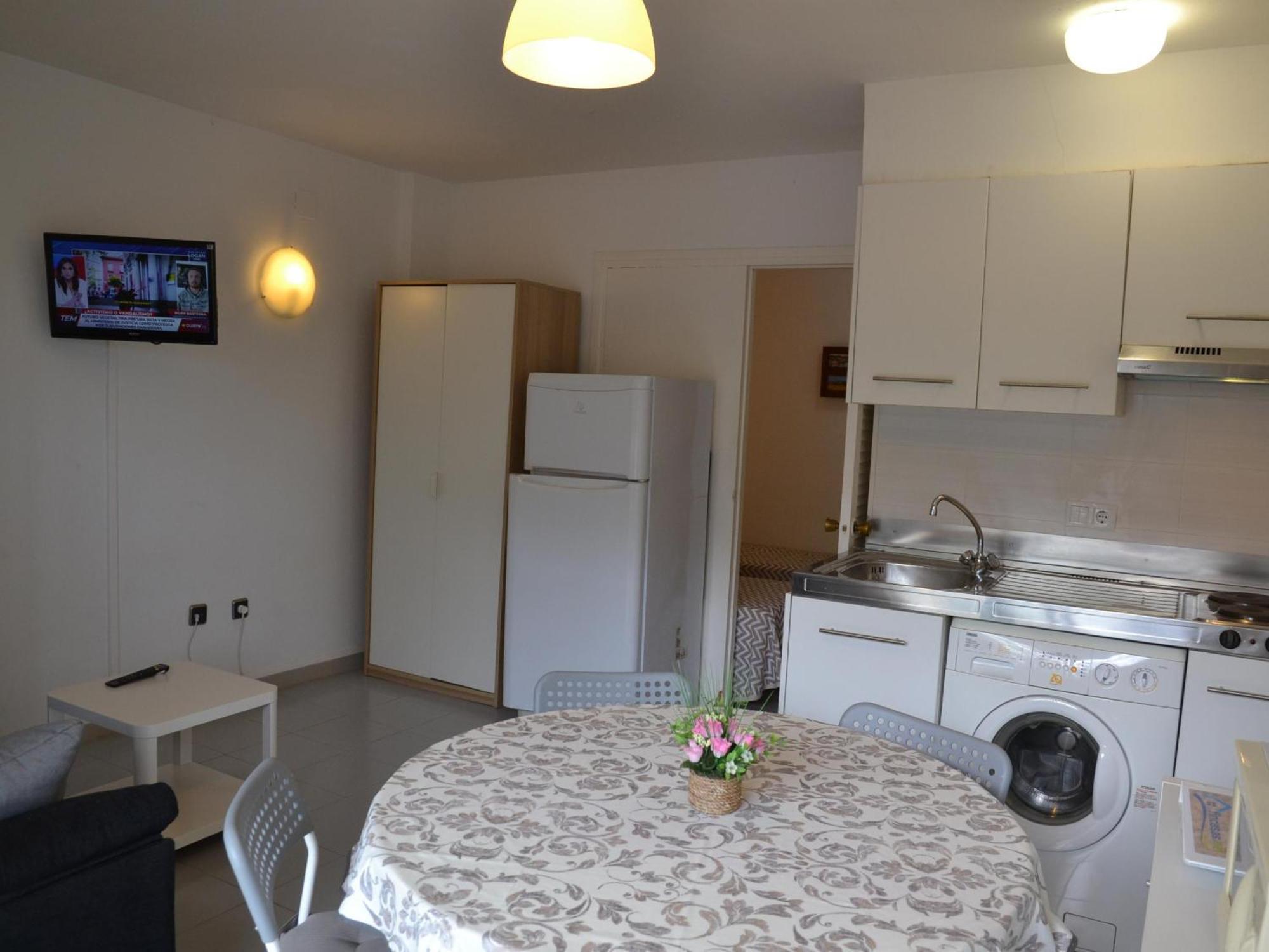 Acogedor En La Playa Con Acceso Directo Al Mar Y Piscina En - Es-323-22 * L'Estartit