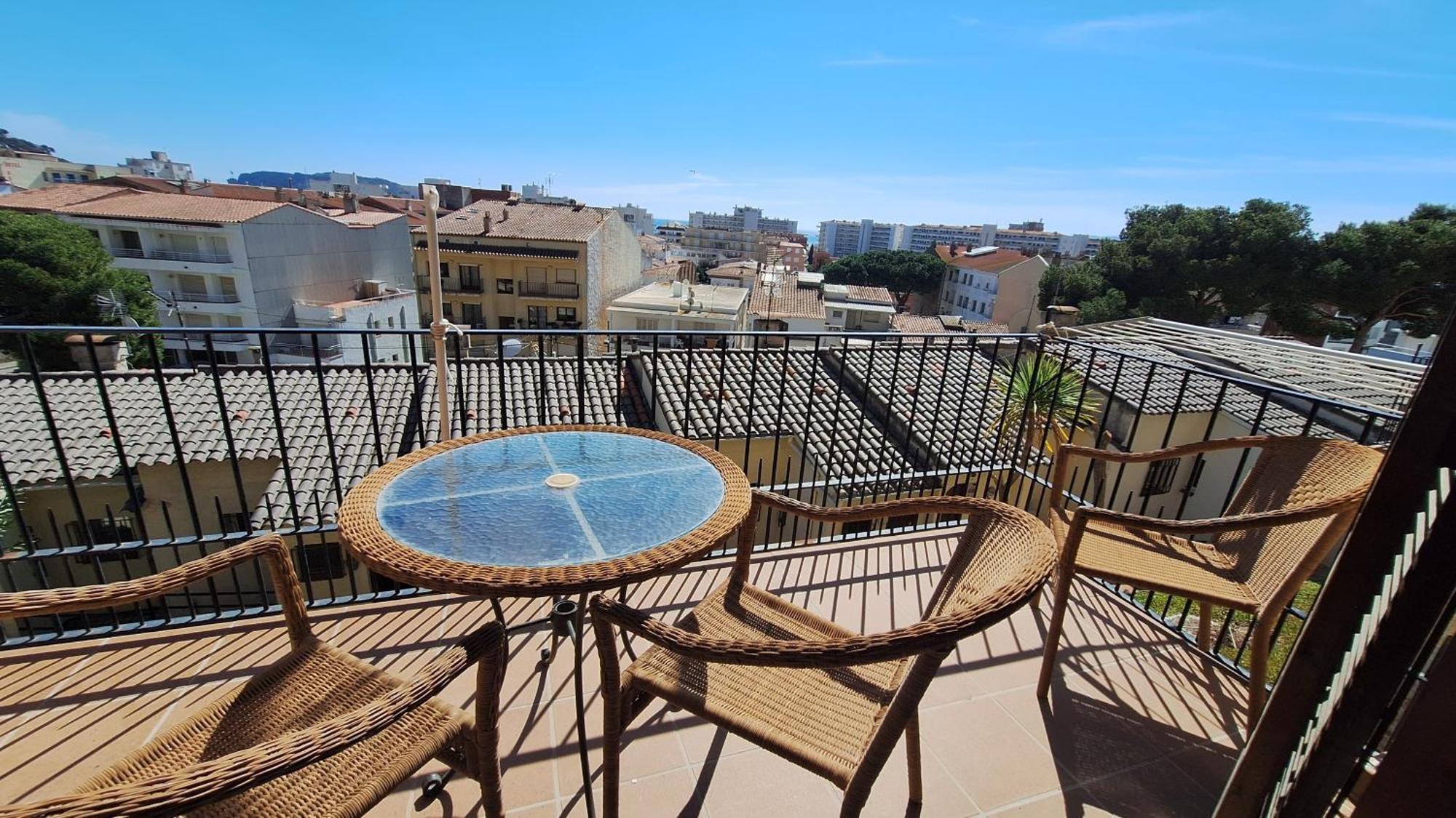 Apartamento La Font Lovely Lestartit 400 Meter From The