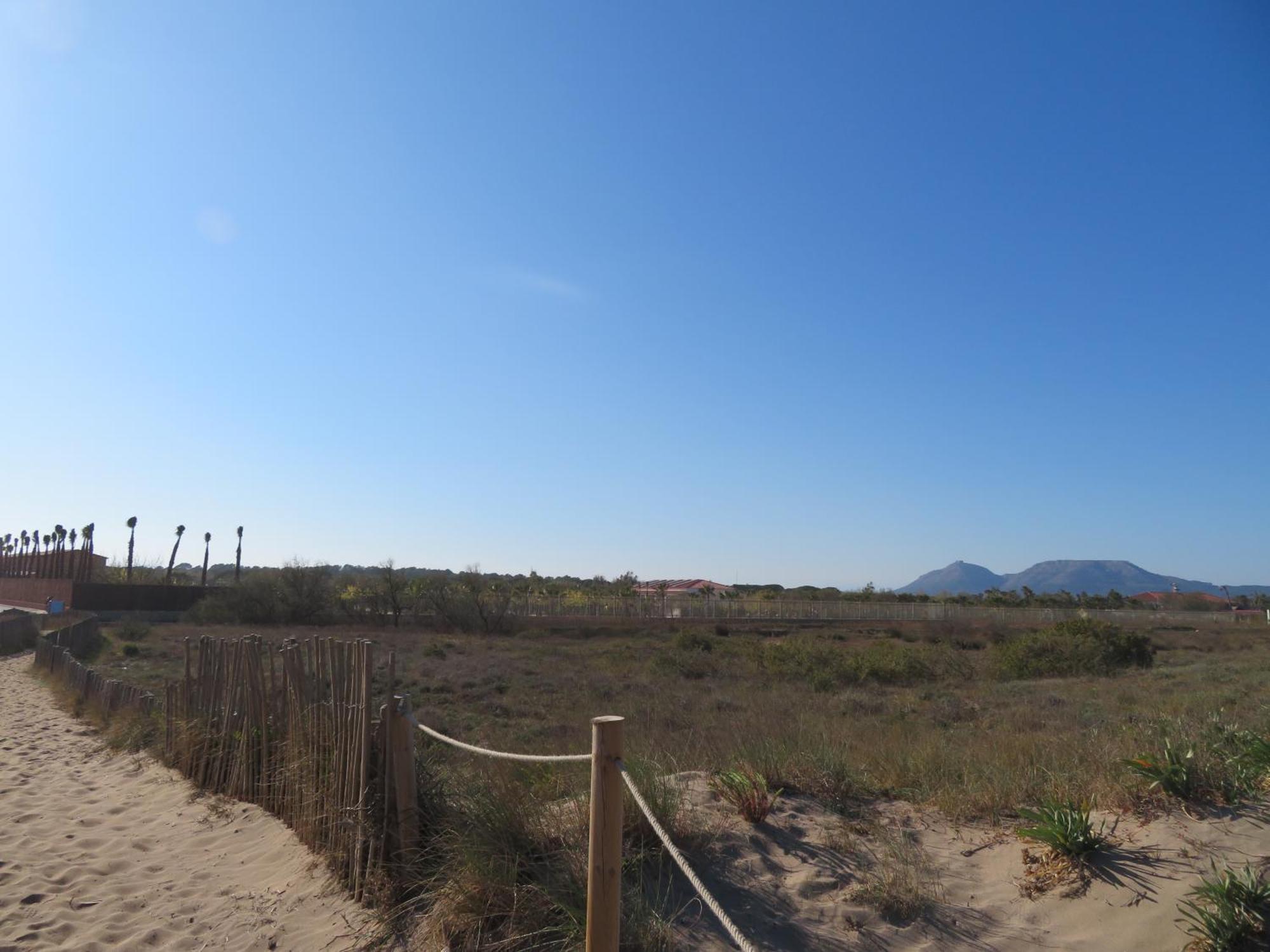 Mas Pinell, 3 Bedroom At 50m From The Beach. Holiday home