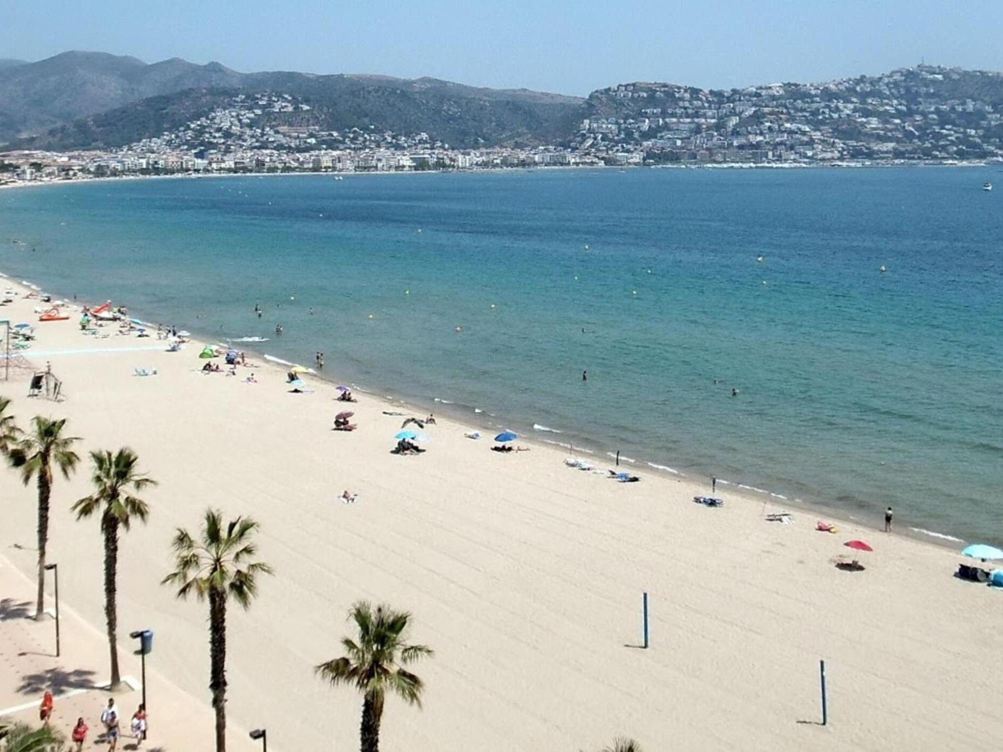Apartamento 1027 9 1-3, Zona Del Puerto Deportivo, Cercano A La Gran Playa De Roses. Pequena Vista. - Es-258-40