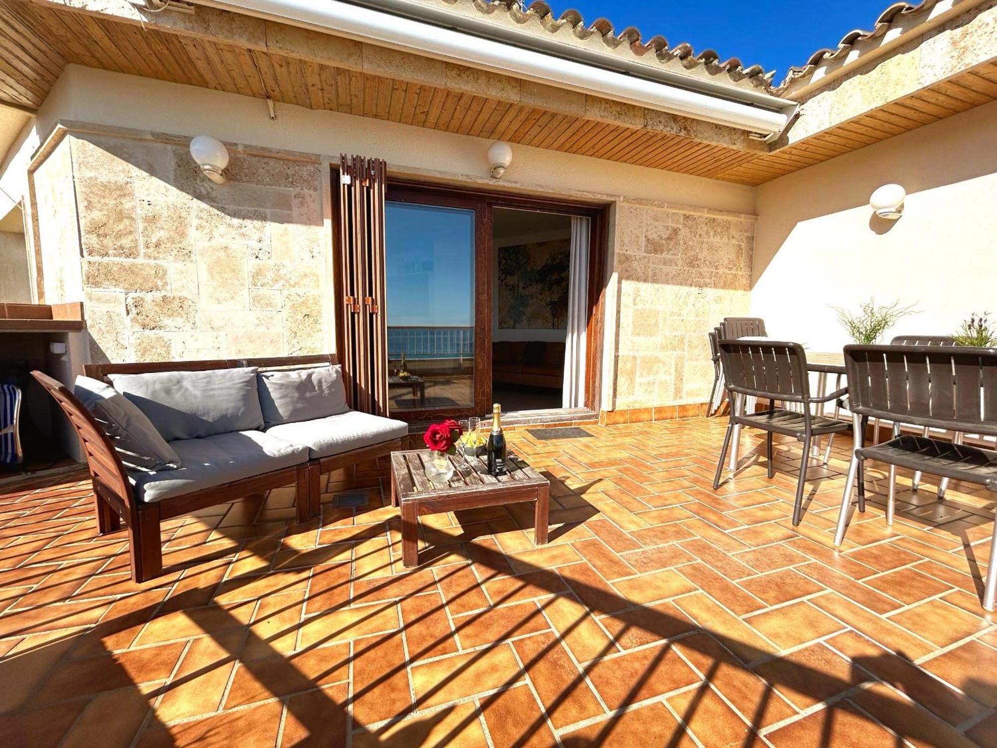 Charming In La Fosca Apartment *
