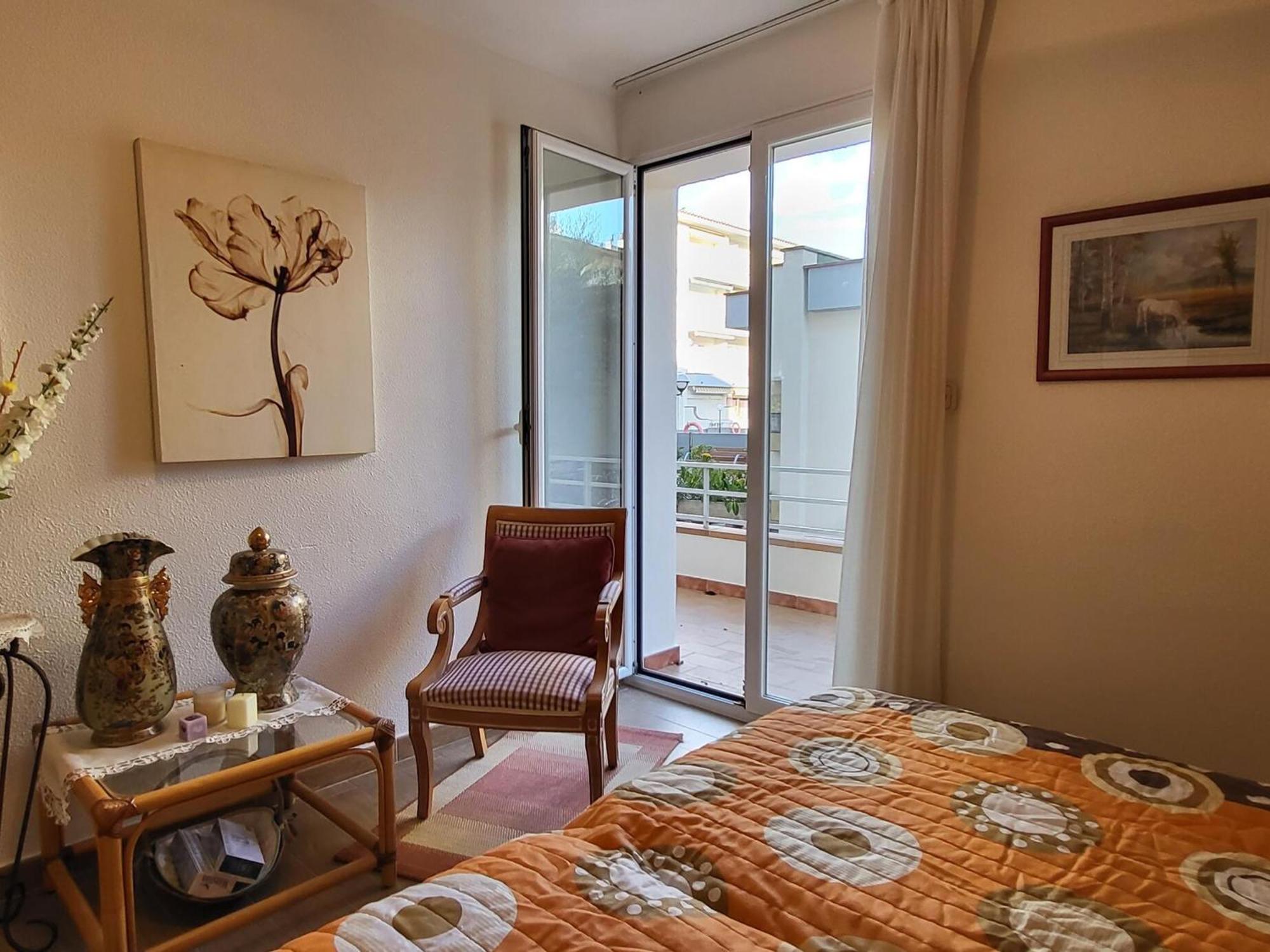 En Planta Baja Con Piscina, A 600m De Playa Y Centro En - Es-323-39 *