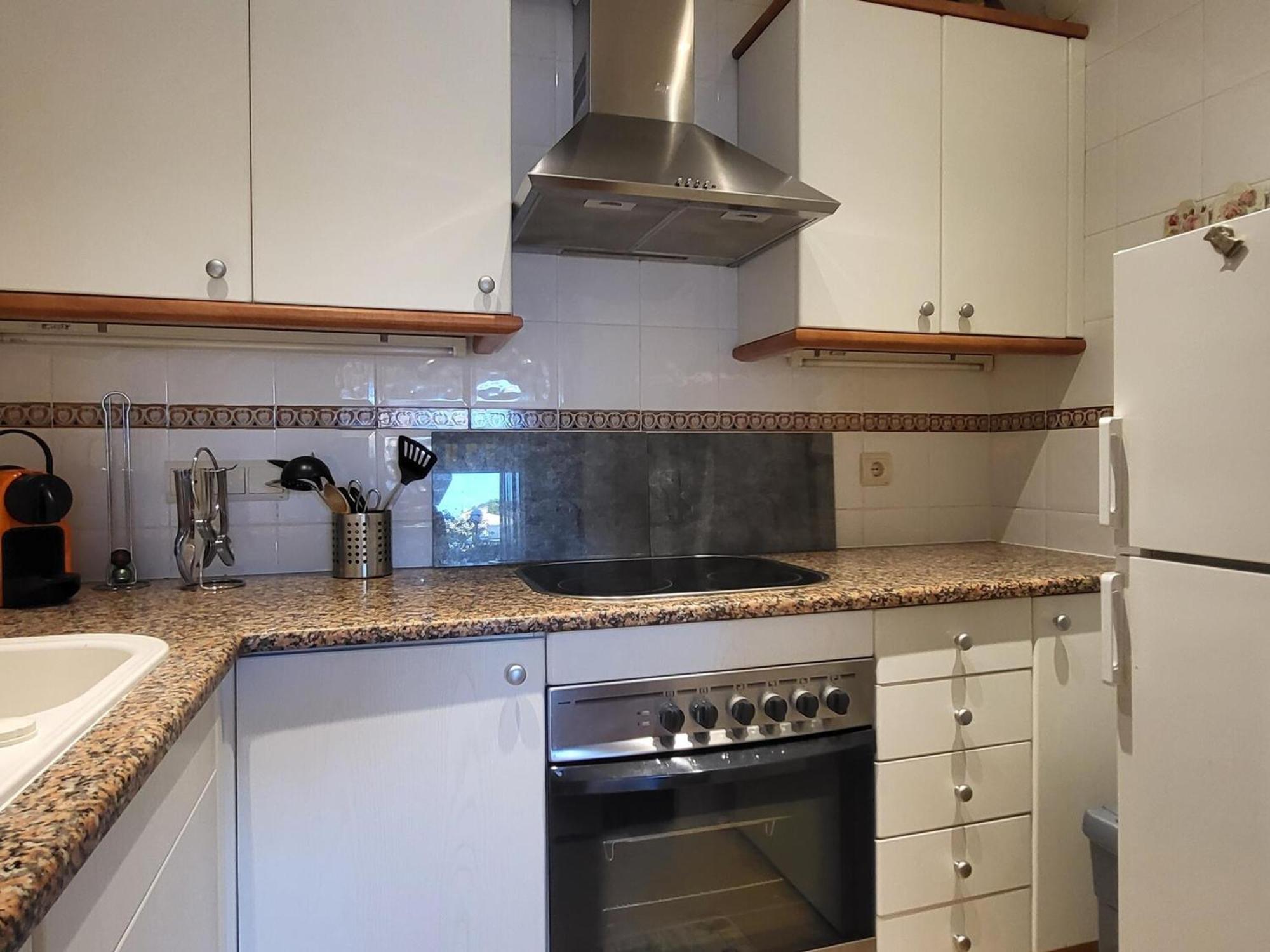 En Planta Baja Con Piscina, A 600m De Playa Y Centro En - Es-323-39