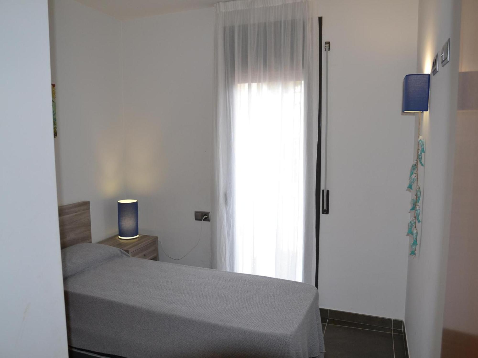 Apartamento Centrico Con Piscina, Parking Y A 200m De La Playa En - Es-323-41