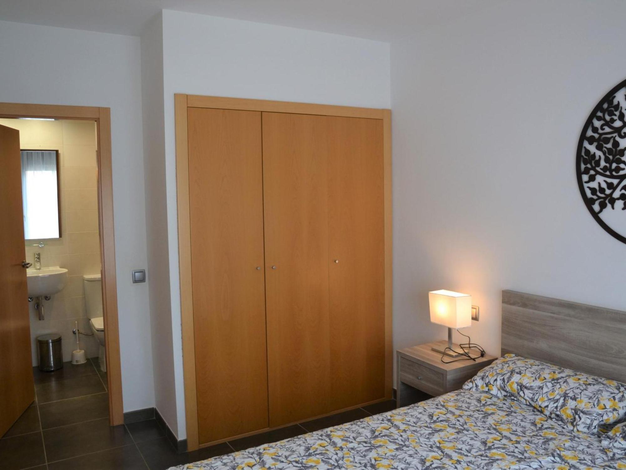 Apartamento Centrico Con Piscina, Parking Y A 200m De La Playa En - Es-323-41