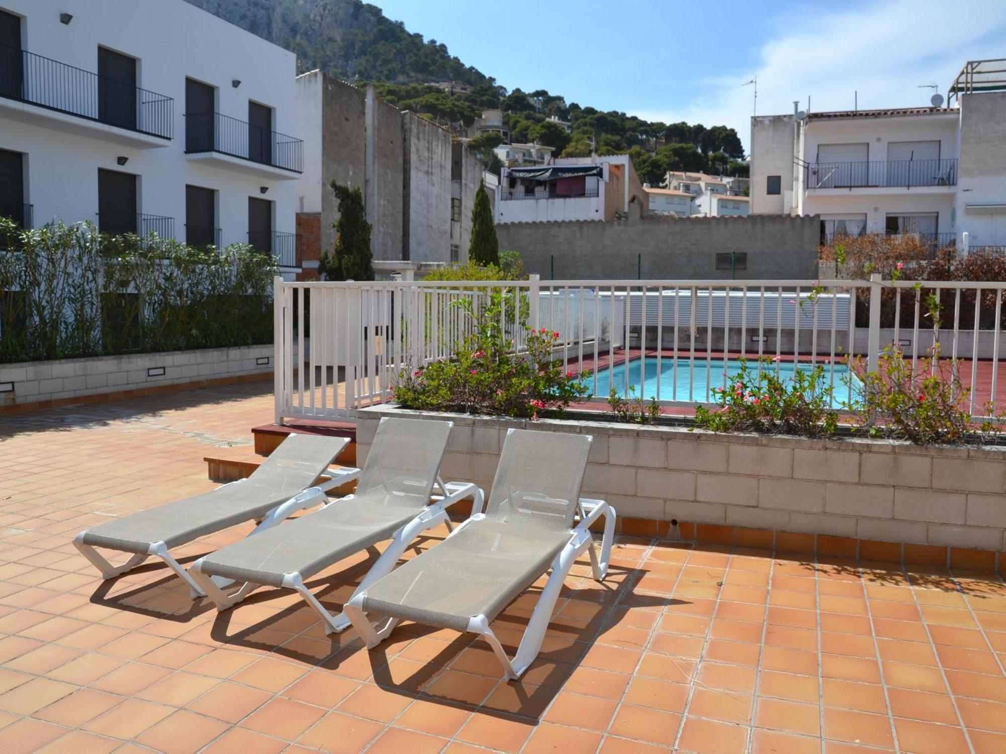 Apartamento Centrico Con Piscina, Parking Y A 200m De La Playa En - Es-323-41 *