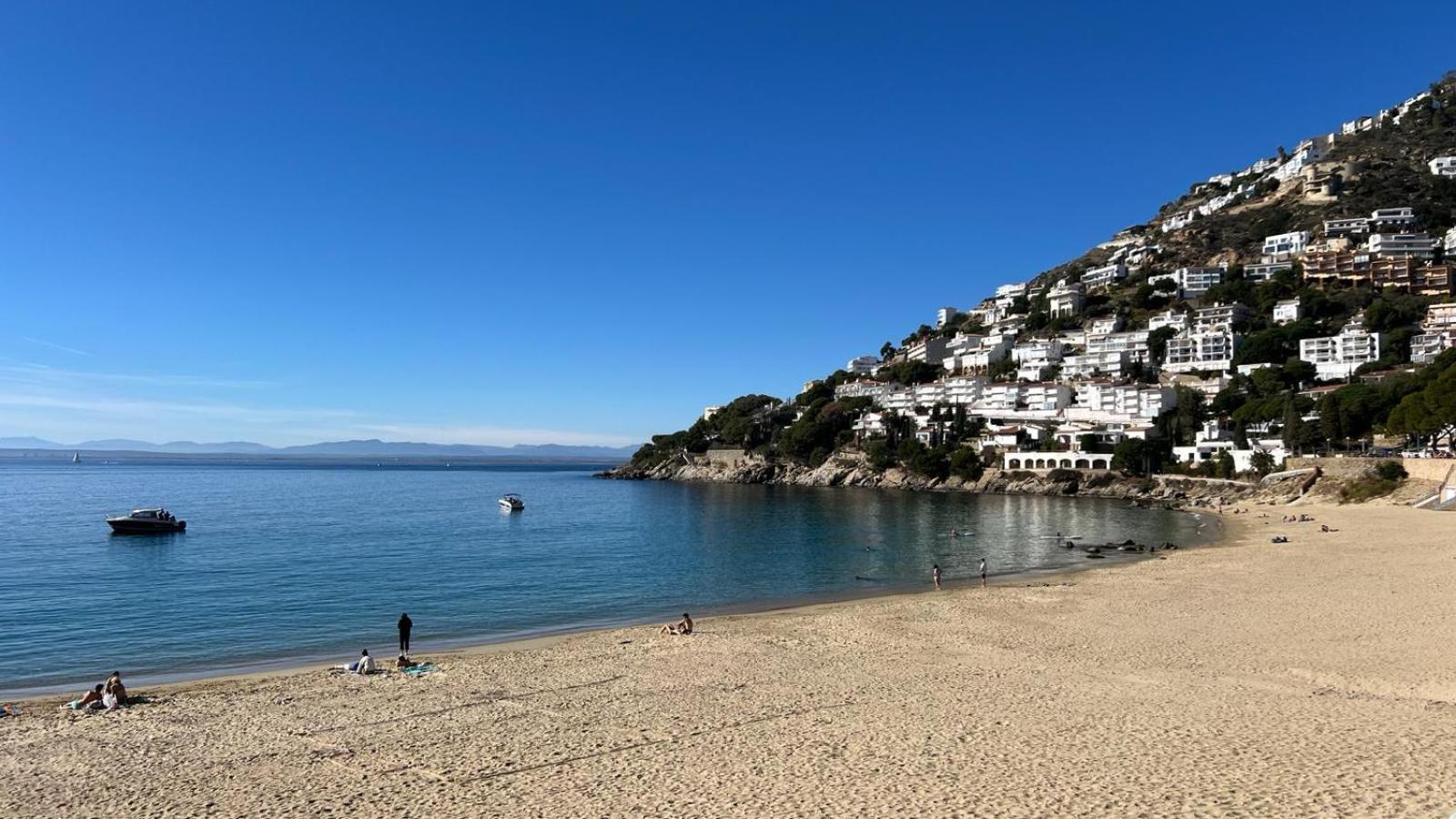 Apartamento Con Vistas Mar Y Parking Cerca De La Playa Apartamento