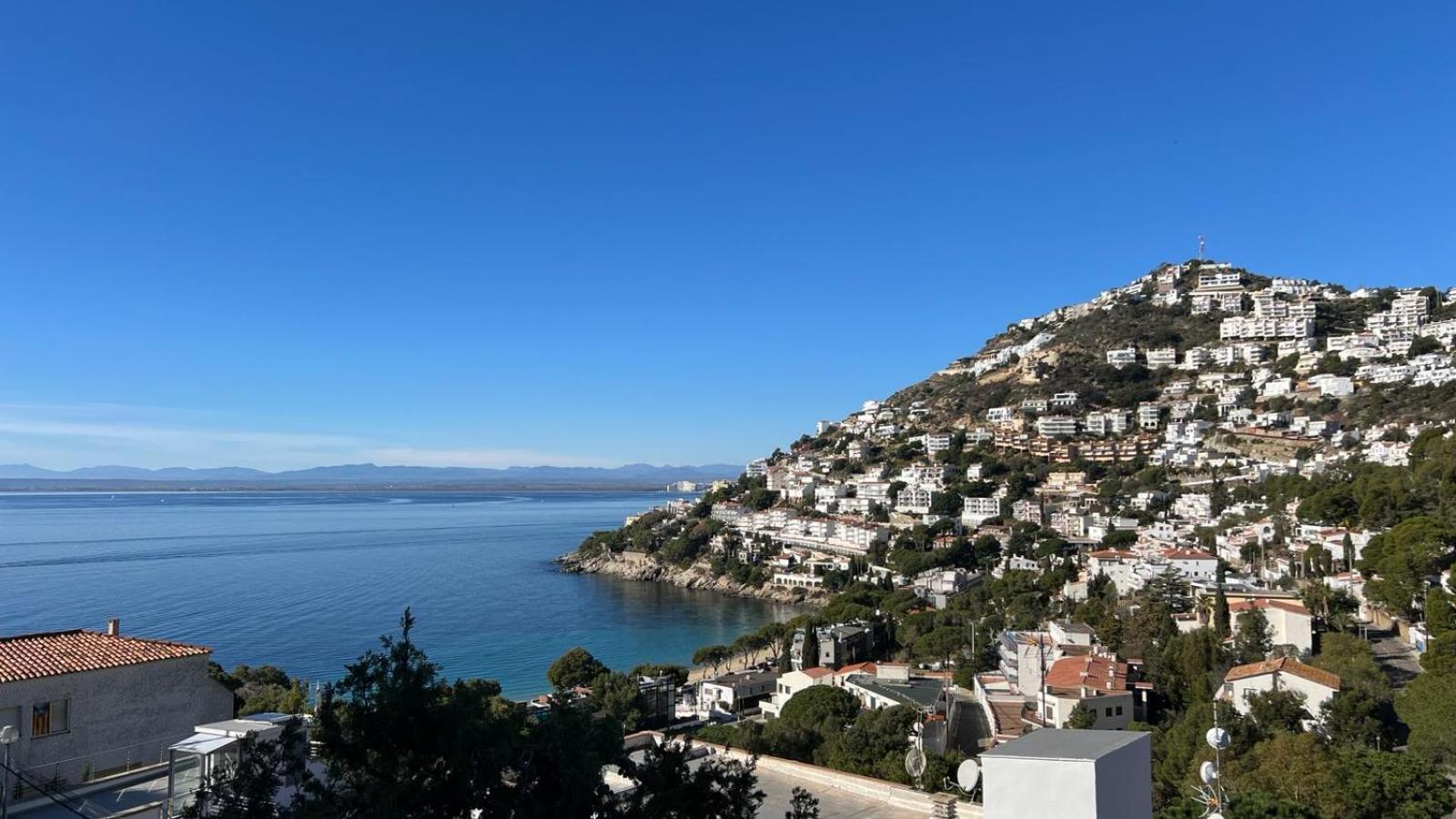 Apartamento Con Vistas Mar Y Parking Cerca De La Playa Apartamento Rosas