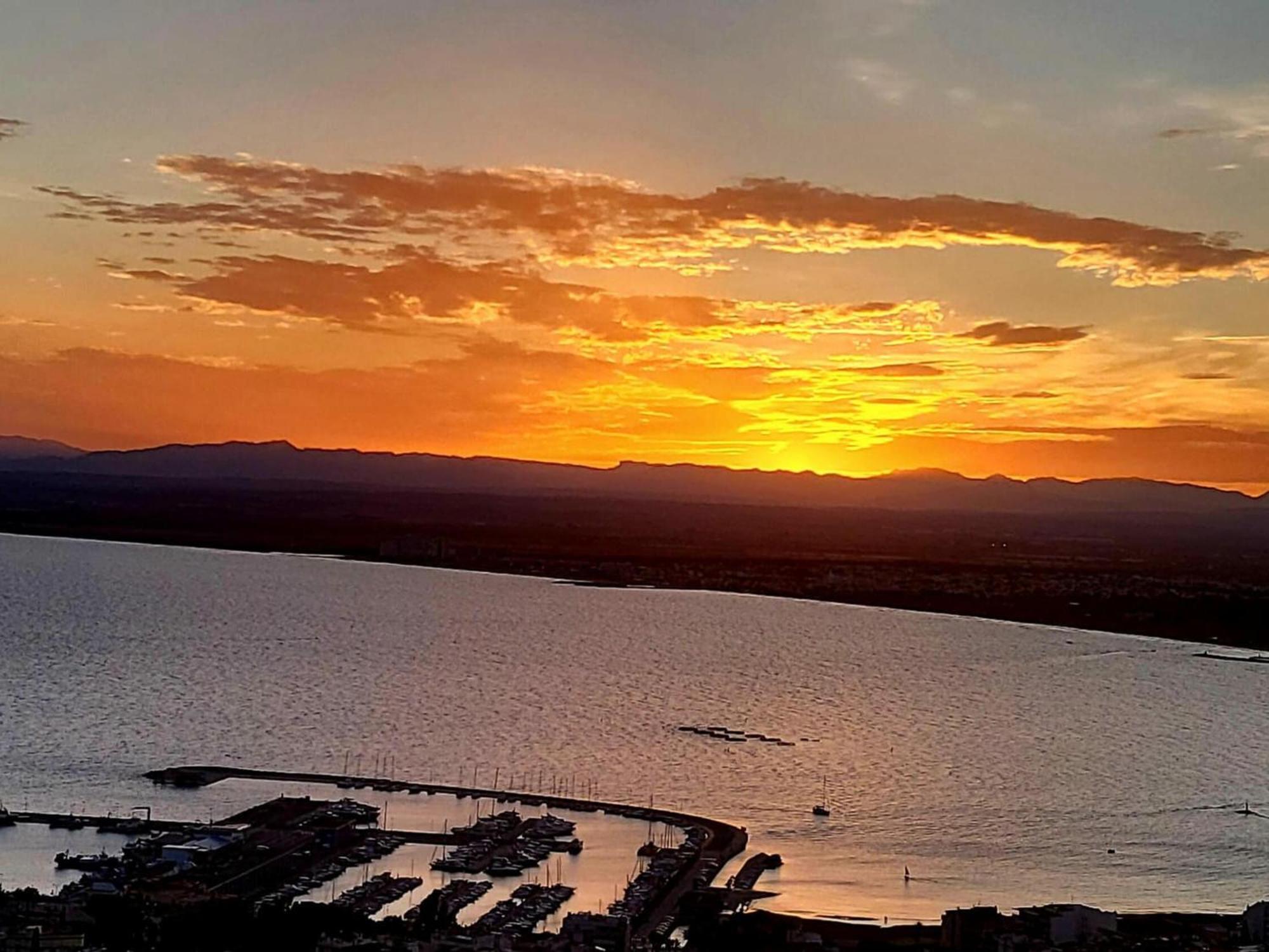 Apartamento 2059 Rocmar 7 4-c, Excelente Situacion Frente Al Puerto Pesquero Y Con Vista A La Bahia. Gran Terraza. - Es-258-5 Rosas