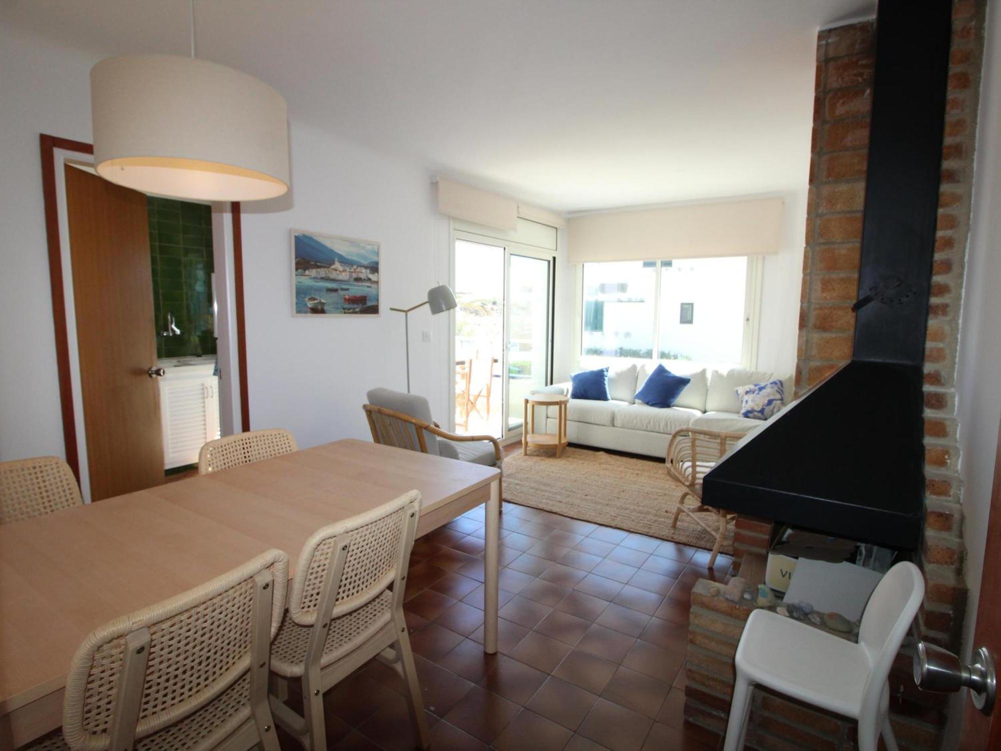 Apartamento Mistral - Acogedor, Luminoso Y De Ambiente Moderno Con Terraza Vista Mar. - Es-228-143 *