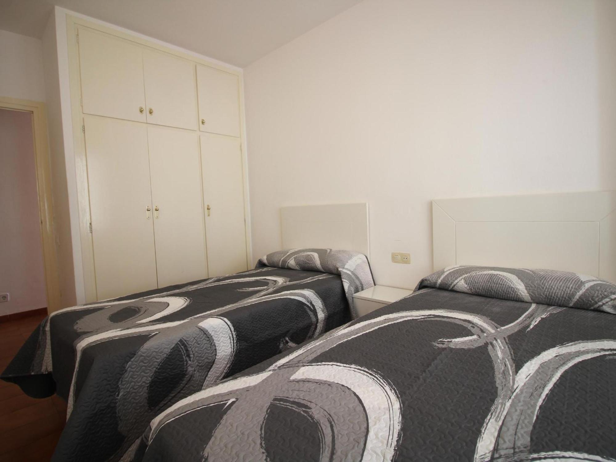 Apartment Apartamento En El Port De La Selva: Planta Baja, Terraza Y Wifi A Metros De La Playa - Es-228-52 El Port De La Selva