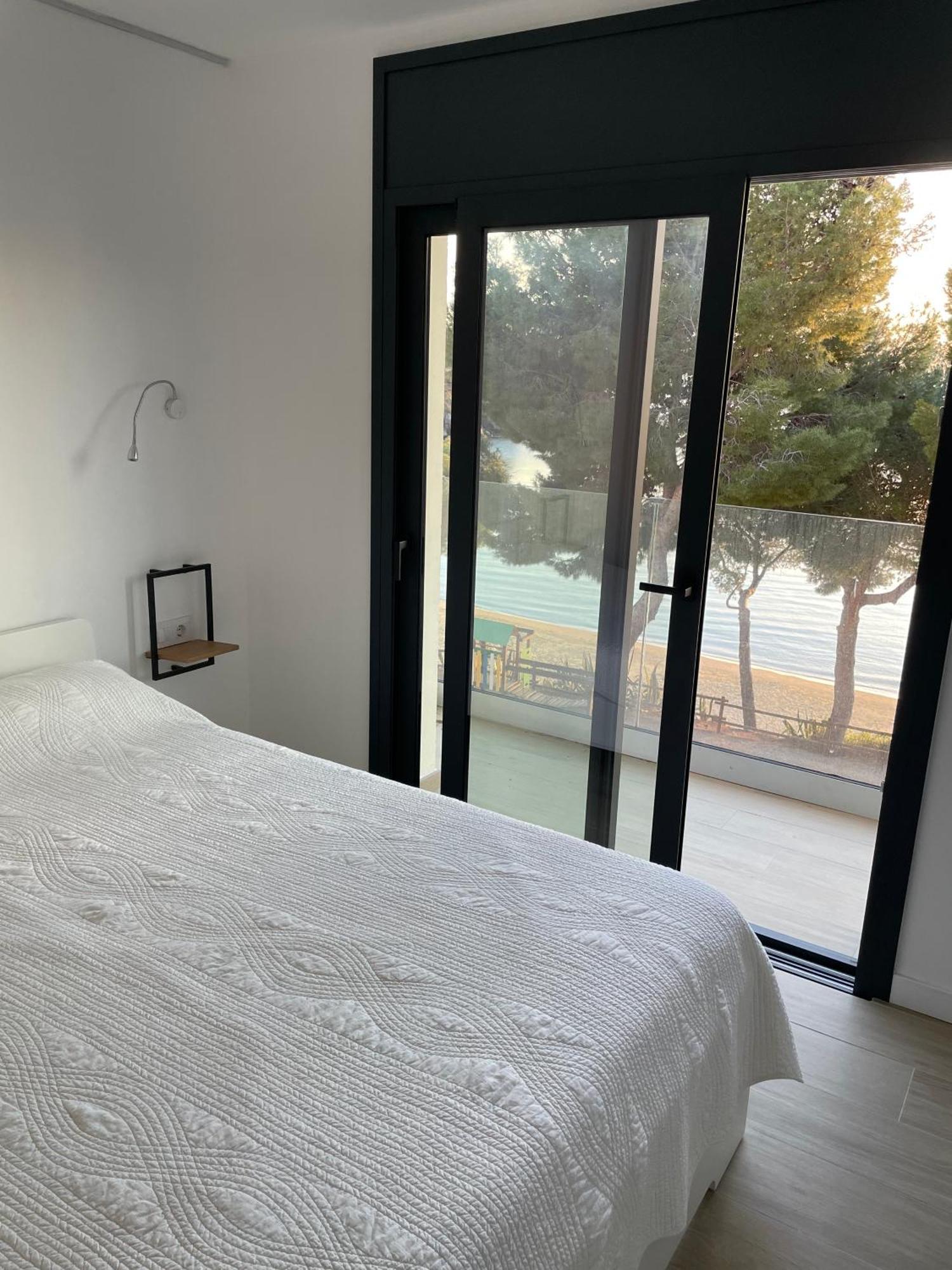Apartamento Veuras El Mar - Madrague Beach 16 Rosas