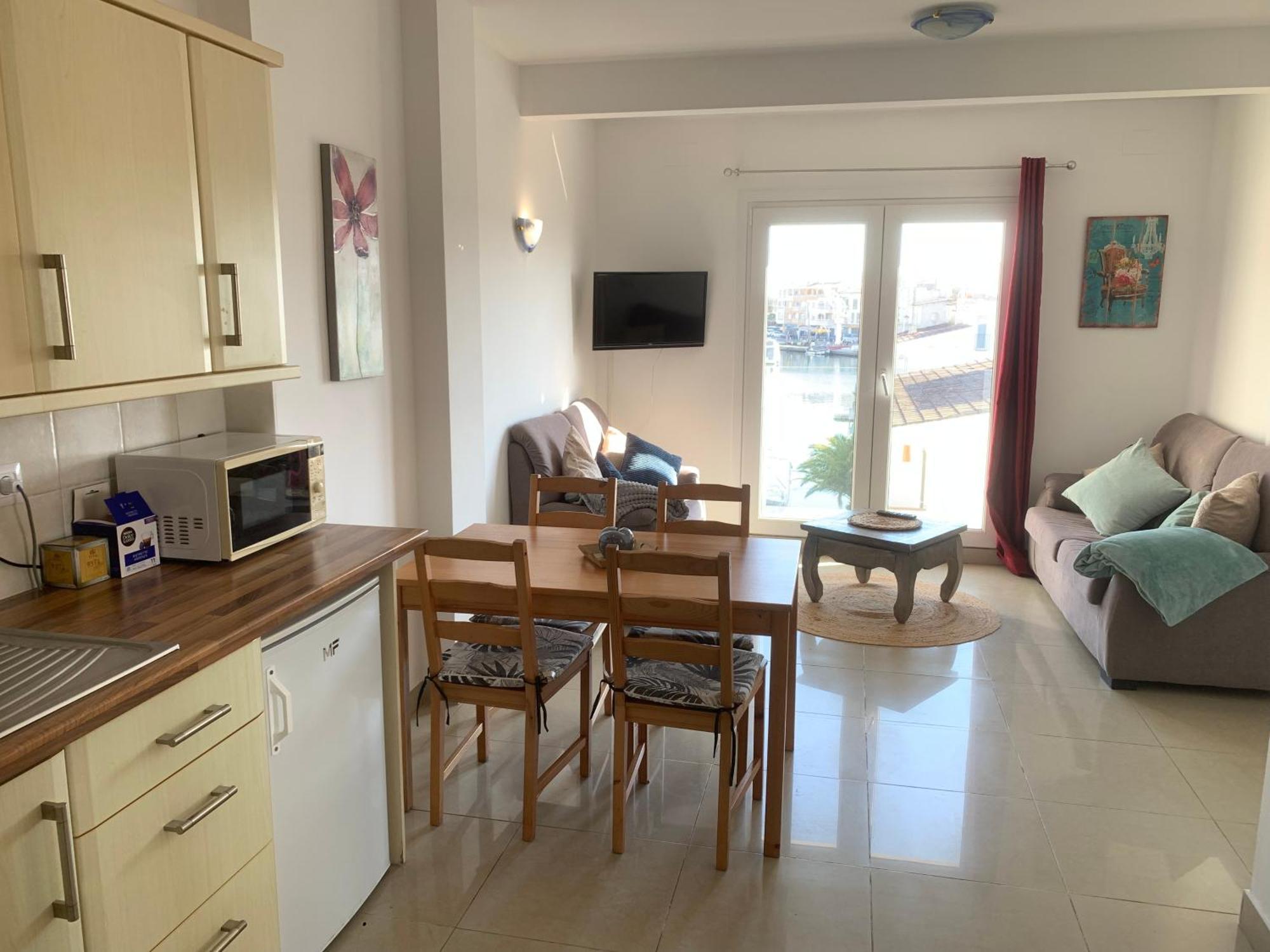 Waterside - Two Bedroom Empuriabrava