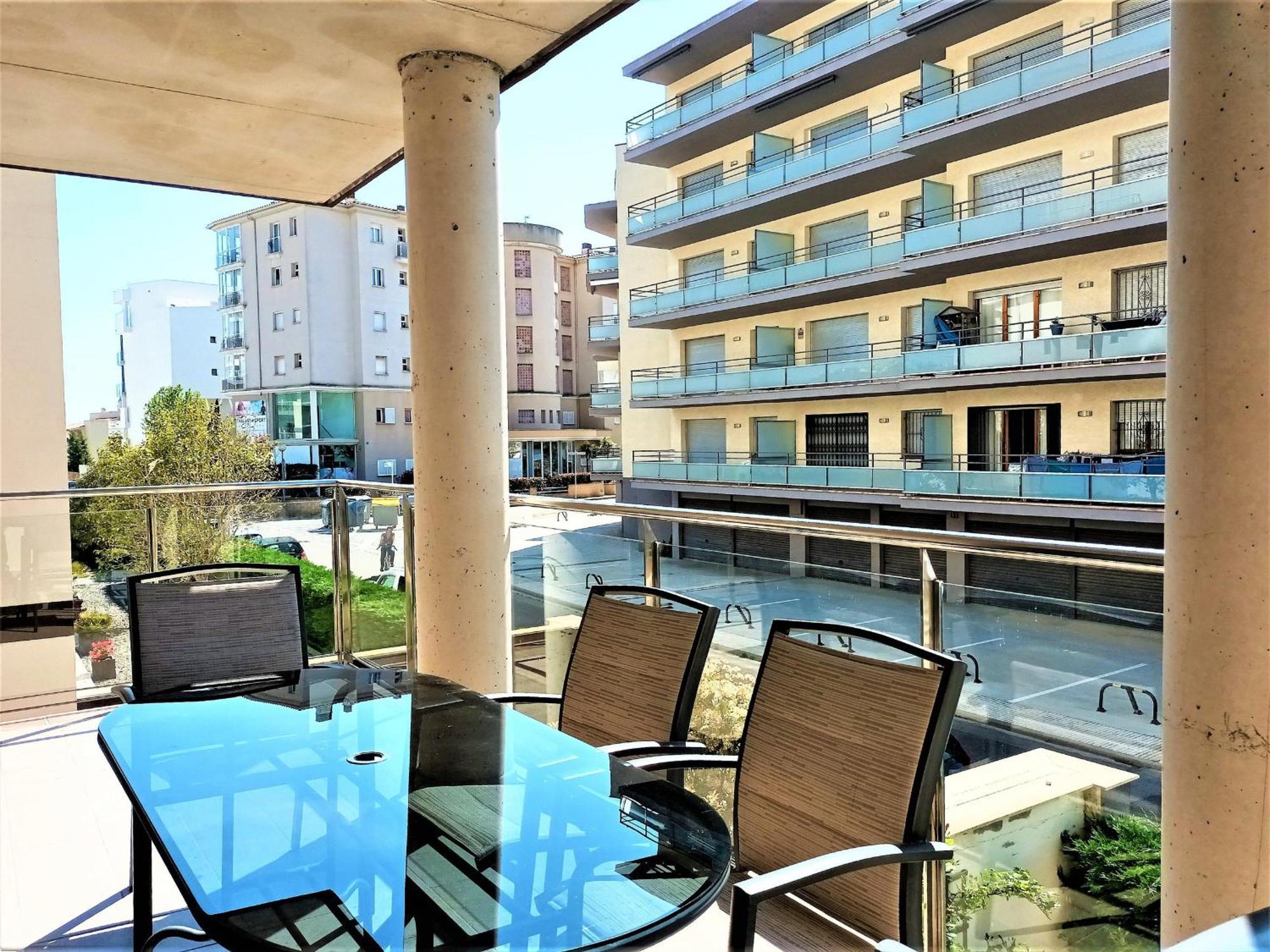 En Roses: Terraza, A/a, Wifi, Parking, 2ª Linea De Playa - Es-258-89 Apartamento *