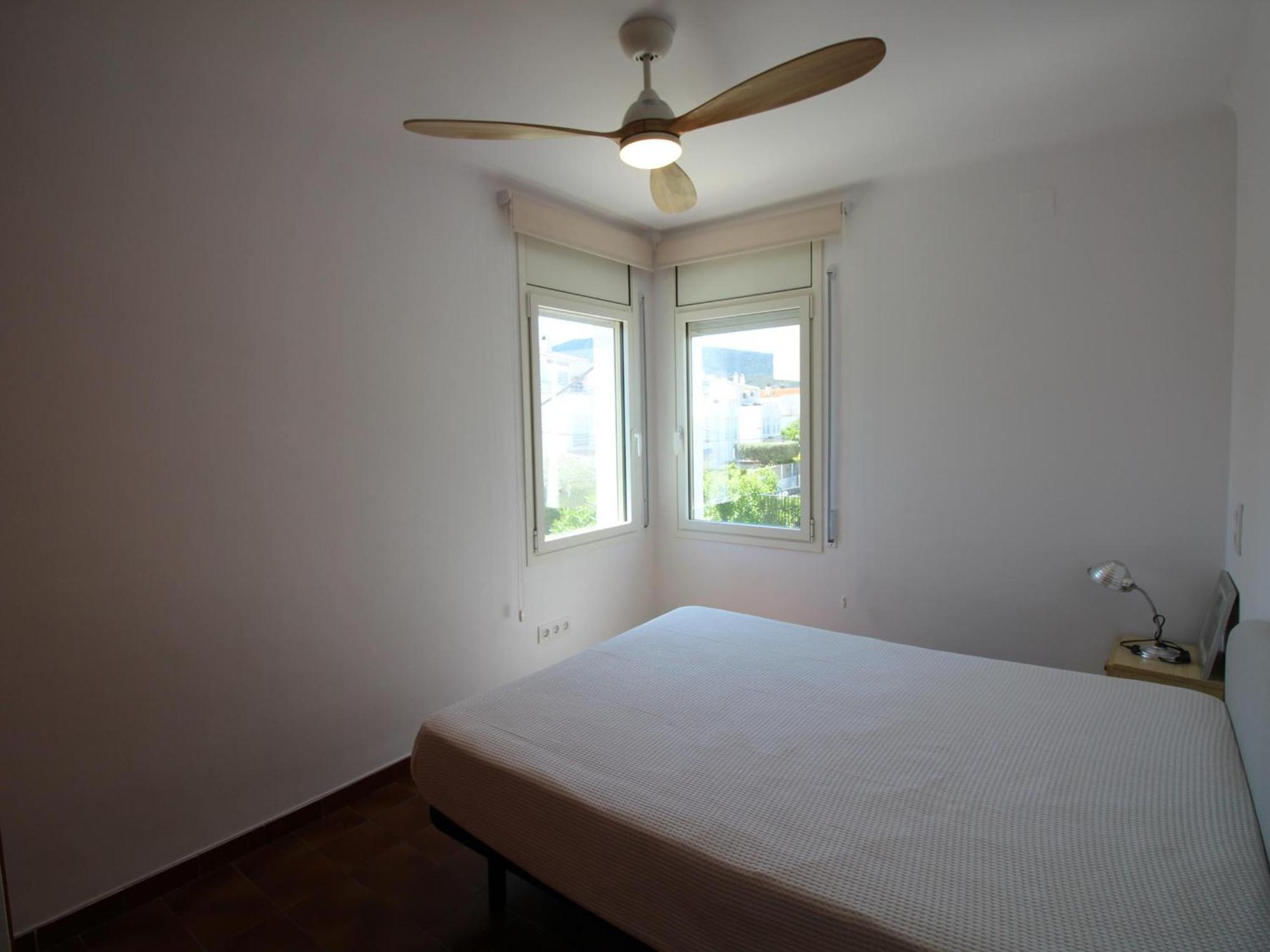 Mistral - Acogedor, Luminoso Y De Ambiente Moderno Con Terraza Vista Mar. - Es-228-143 Llançà