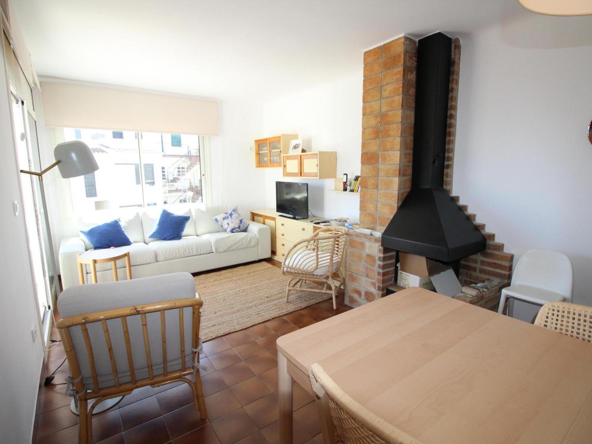 Mistral - Acogedor, Luminoso Y De Ambiente Moderno Con Terraza Vista Mar. - Es-228-143 * Llançà