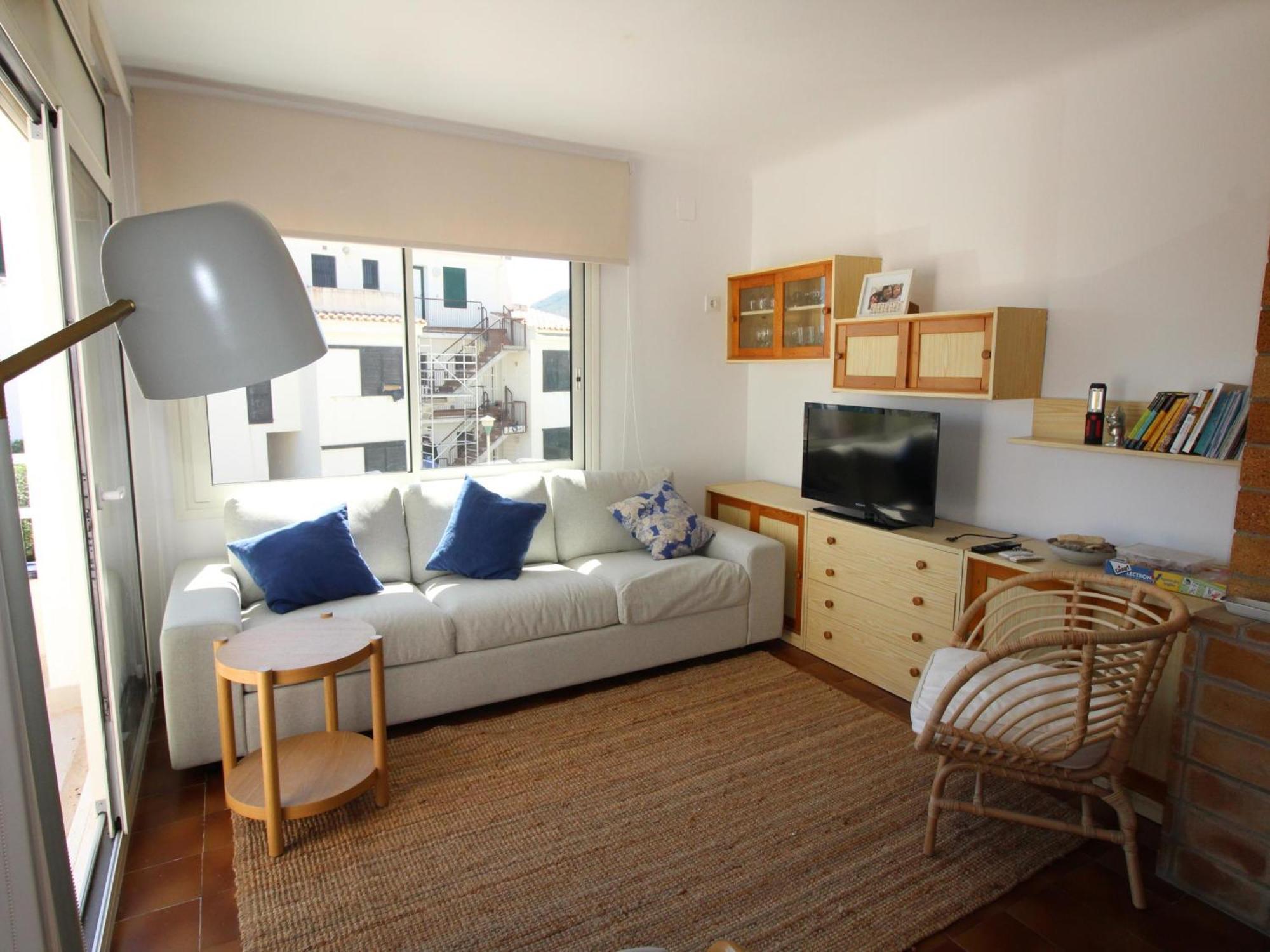 Apartamento Mistral - Acogedor, Luminoso Y De Ambiente Moderno Con Terraza Vista Mar. - Es-228-143 Llançà