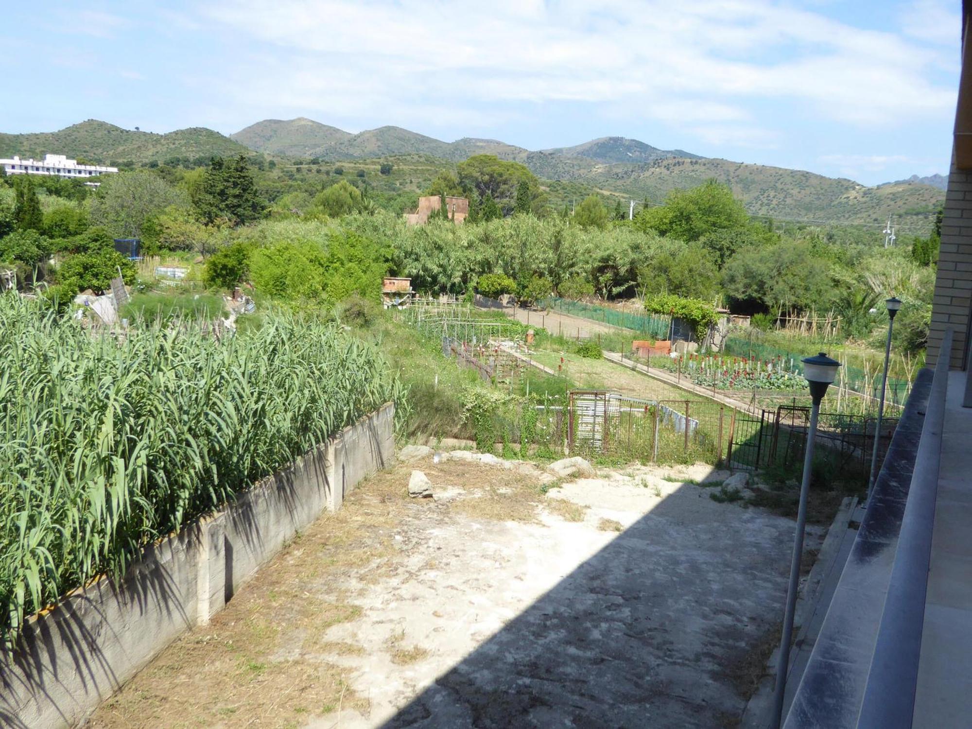 Apartamento Emporda 12 - Con Vistas A La Motana, Ascensor Y Garage. - Es-228-78