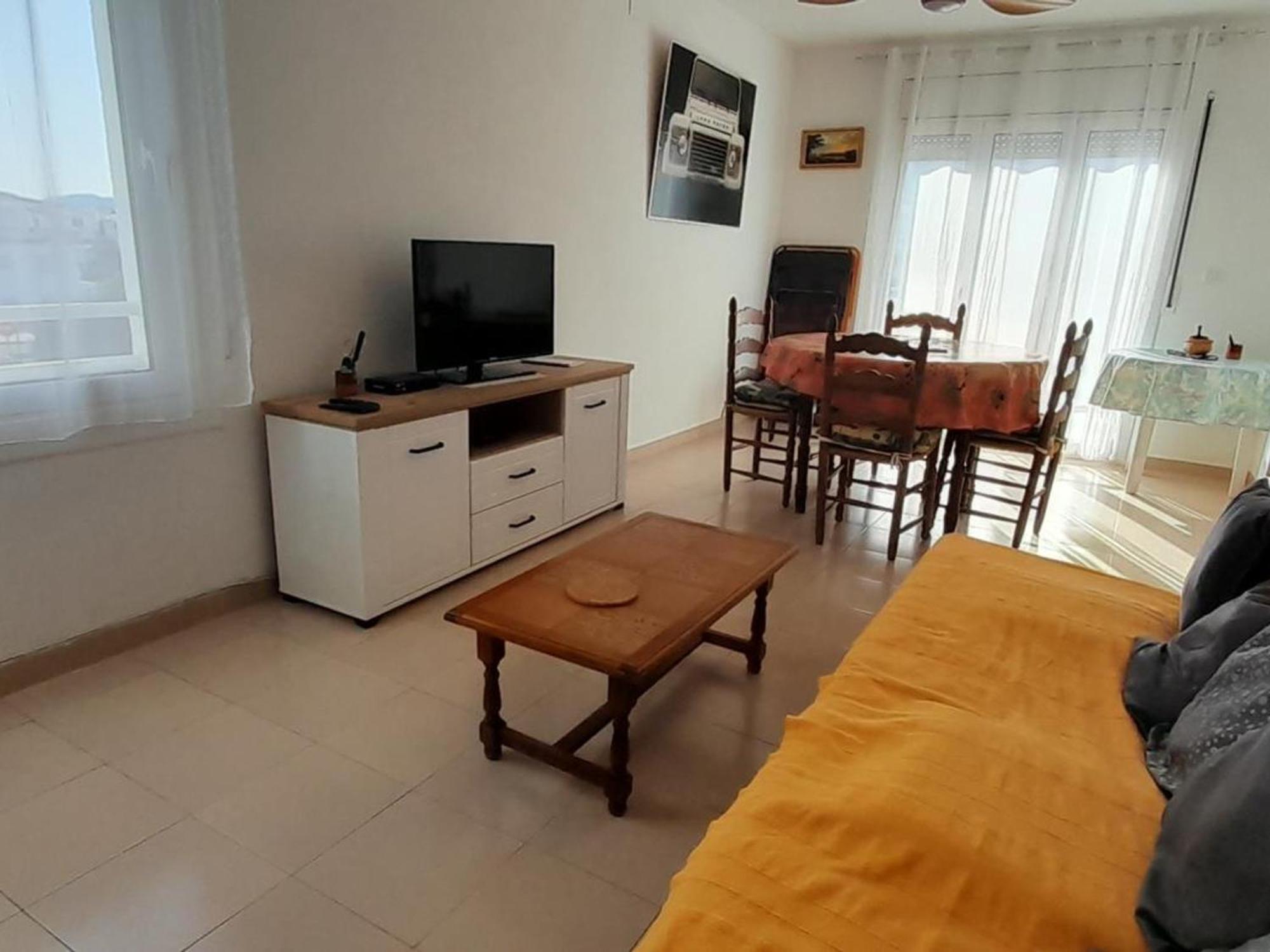 Apartamento Familiar En Cerca De La Playa De Grifeu, 2 Y Parking - Es-170-76 Llançà