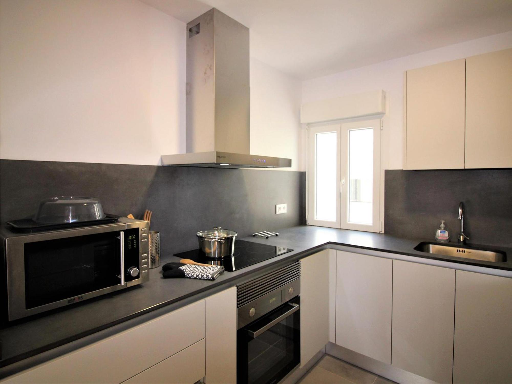 4075 - Puig 3-4, 2ª Linea, Completamente Renovado, Full Equip, En Pleno Centro, Vista Al Mar. Wifi - Es-258-85