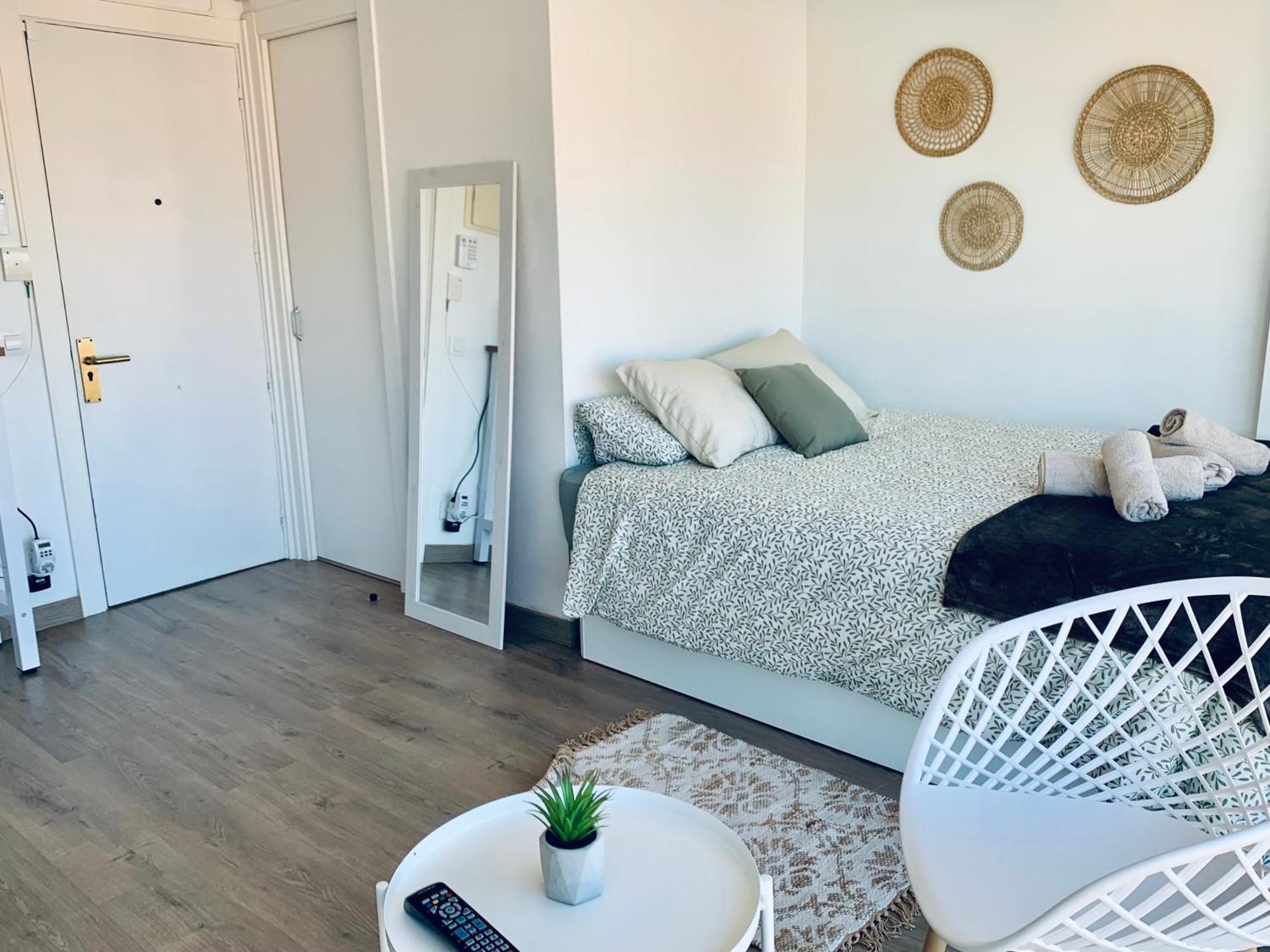 Hauzify I Palace Apartment