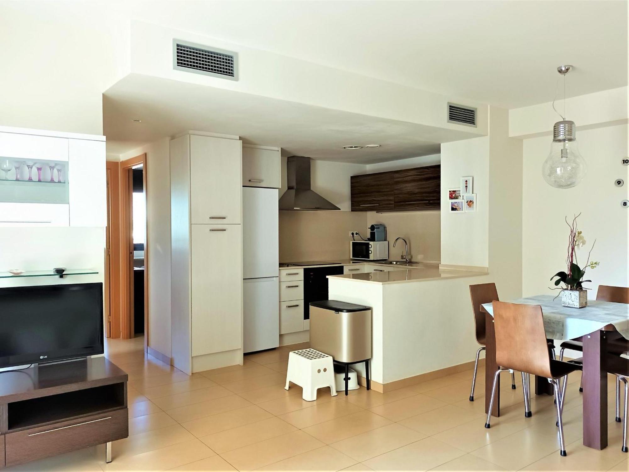 En Roses: Terraza, A/a, Wifi, Parking, 2ª Linea De Playa - Es-258-89 Apartamento