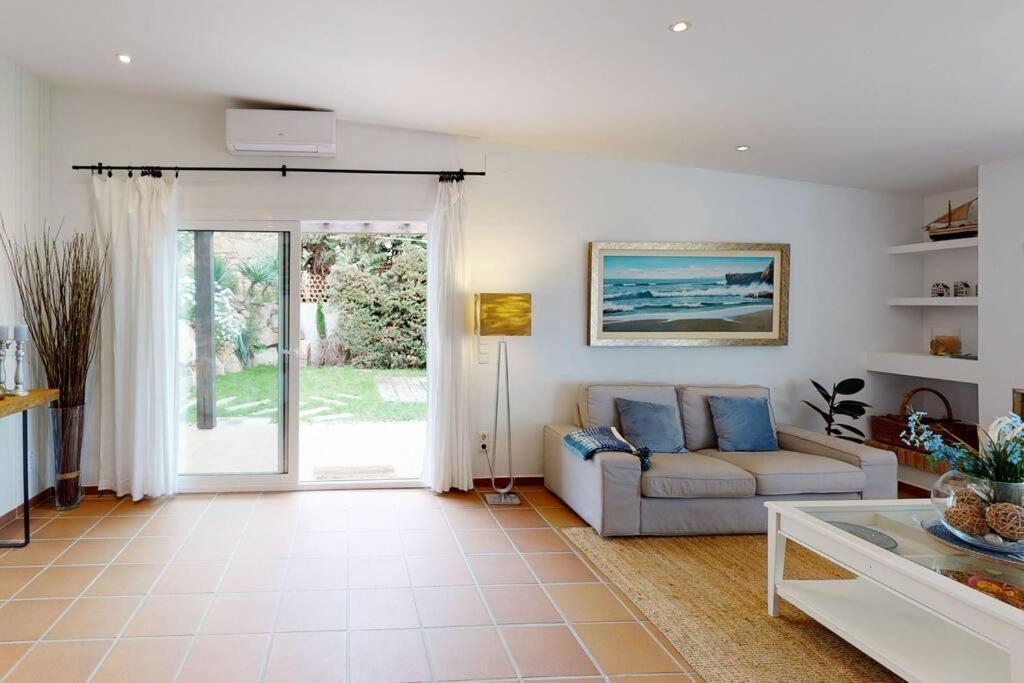 Lesal Rentals, Mar Azul, Villa Tossa de Mar