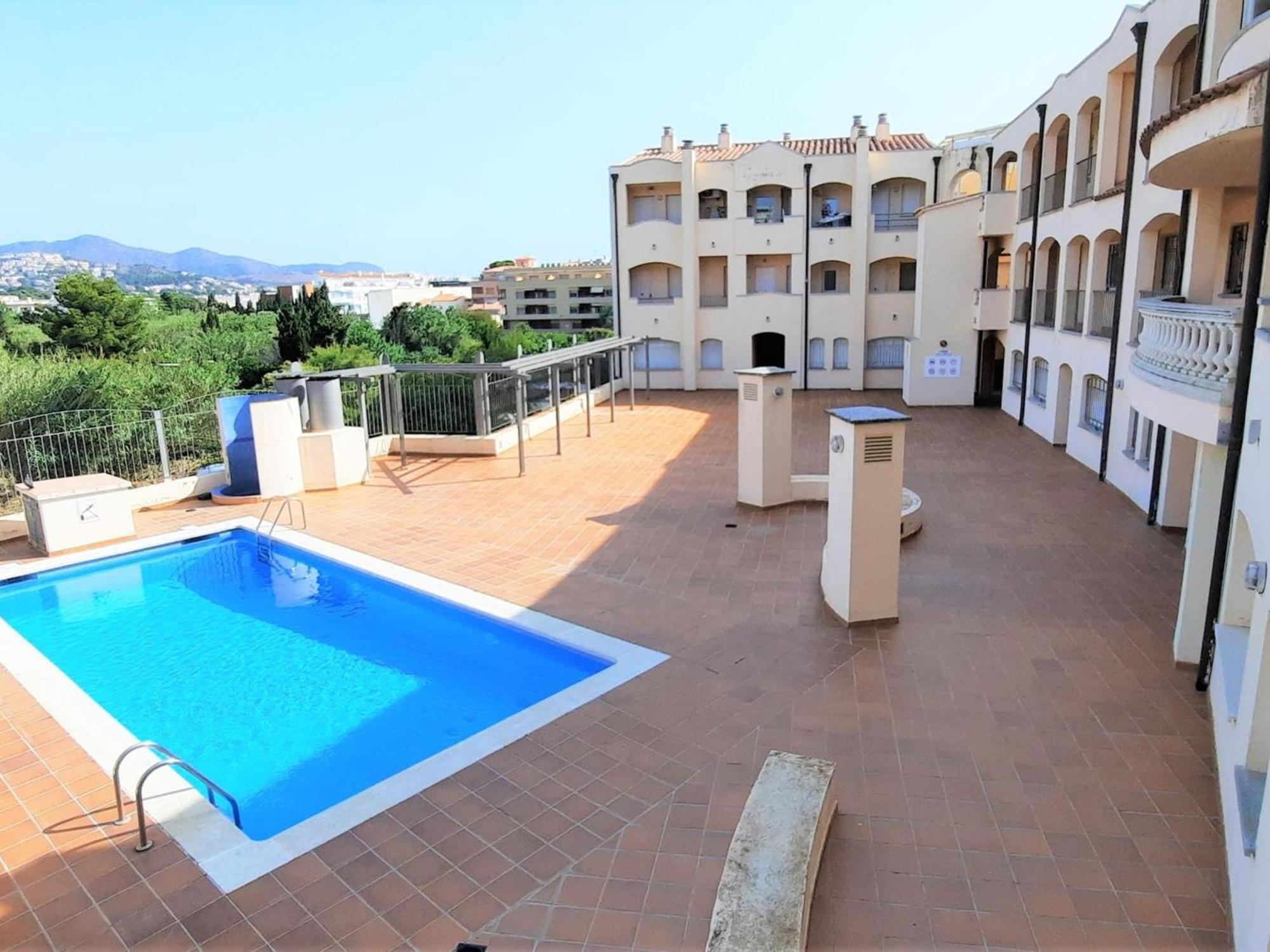 En Con Piscina Comunitaria Y Terraza, A 10 Minutos De La Playa - Es-170-32 Llançà